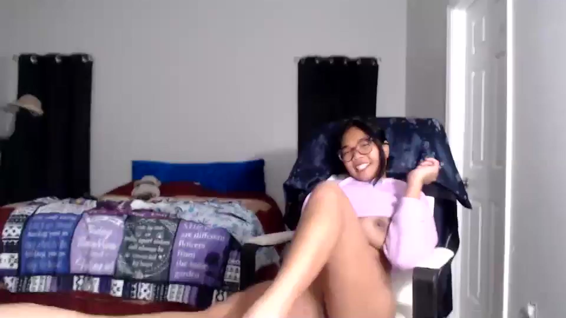Gallery image thumbnail from Littlekai2025's myfreecams stream on, 11/27/2025, 05:54 image 18 of 20