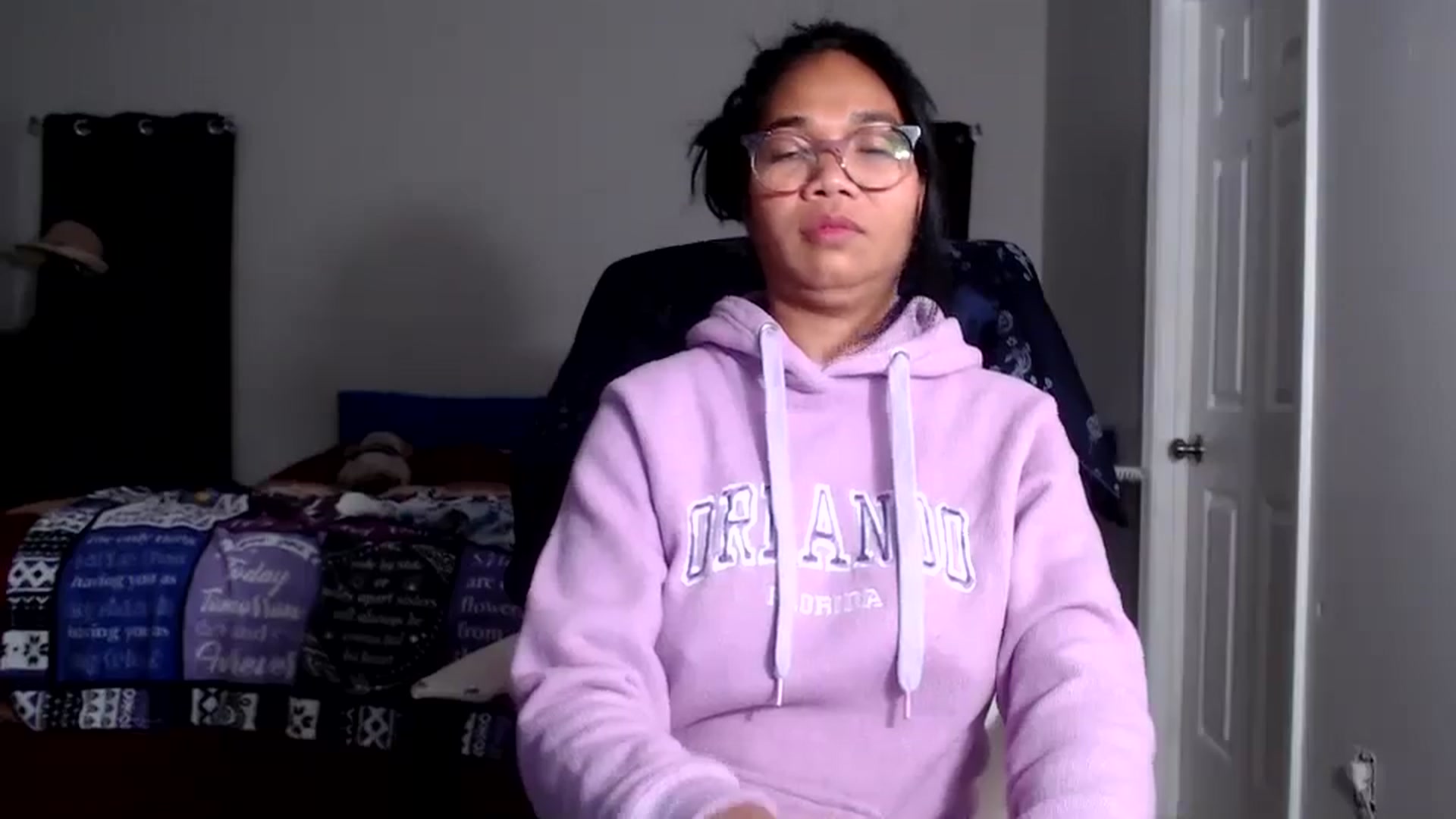 Gallery image thumbnail from Littlekai2025's myfreecams stream on, 11/27/2025, 05:54 image 10 of 20