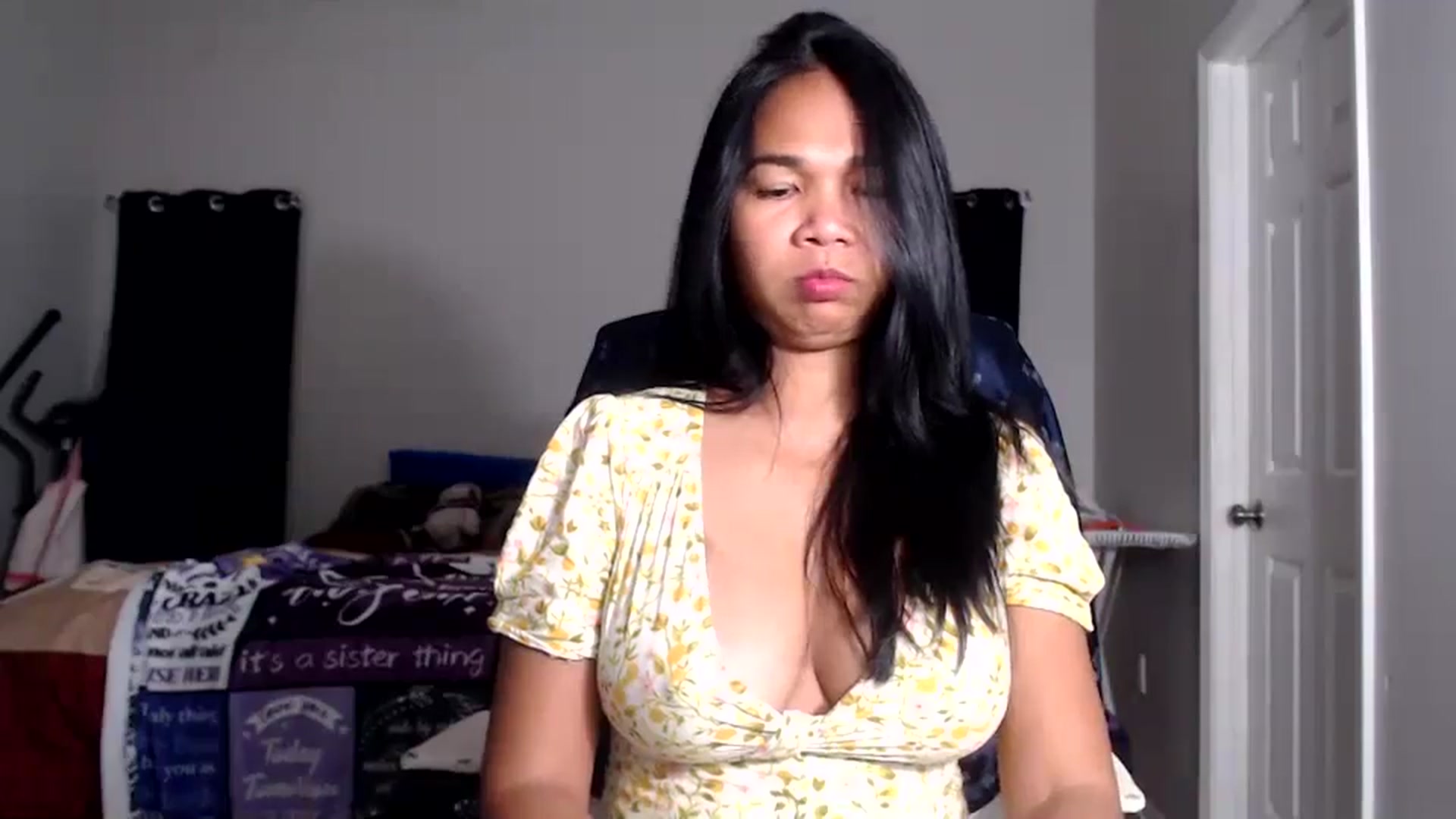 Gallery image thumbnail from Littlekai2025's myfreecams stream on, 11/28/2025, 05:07 image 17 of 20