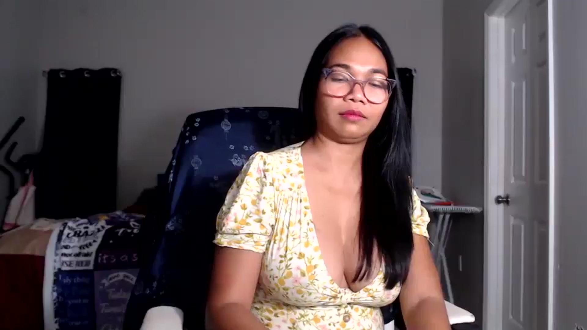 Gallery image thumbnail from Littlekai2025's myfreecams stream on, 11/28/2025, 05:07 image 10 of 20