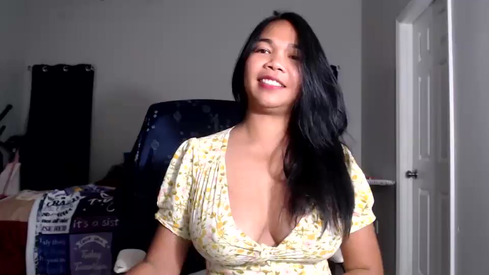 Gallery image thumbnail from Littlekai2025's myfreecams stream on, 11/28/2025, 05:38 image 1 of 20