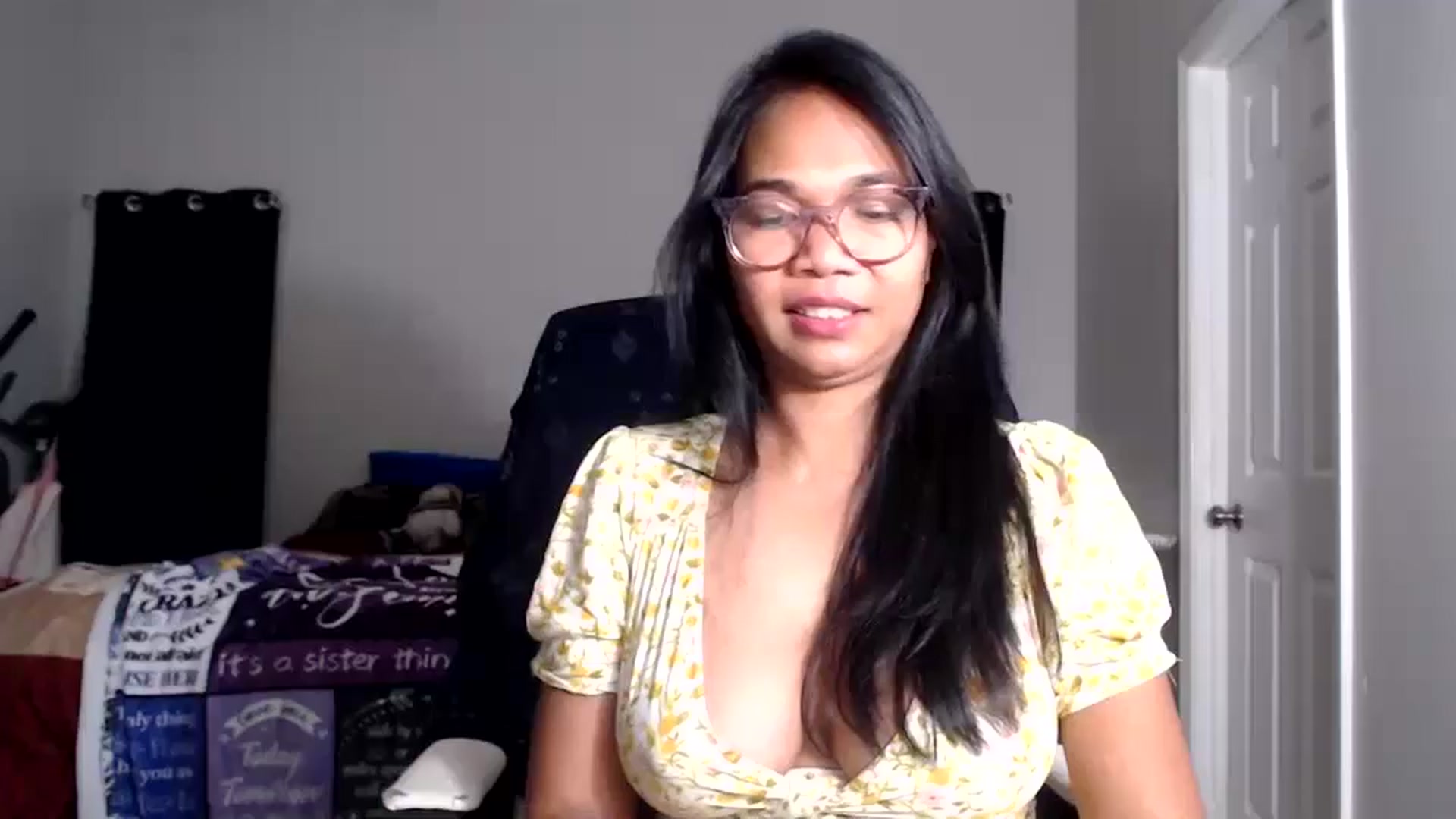 Gallery image thumbnail from Littlekai2025's myfreecams stream on, 11/28/2025, 05:38 image 9 of 20
