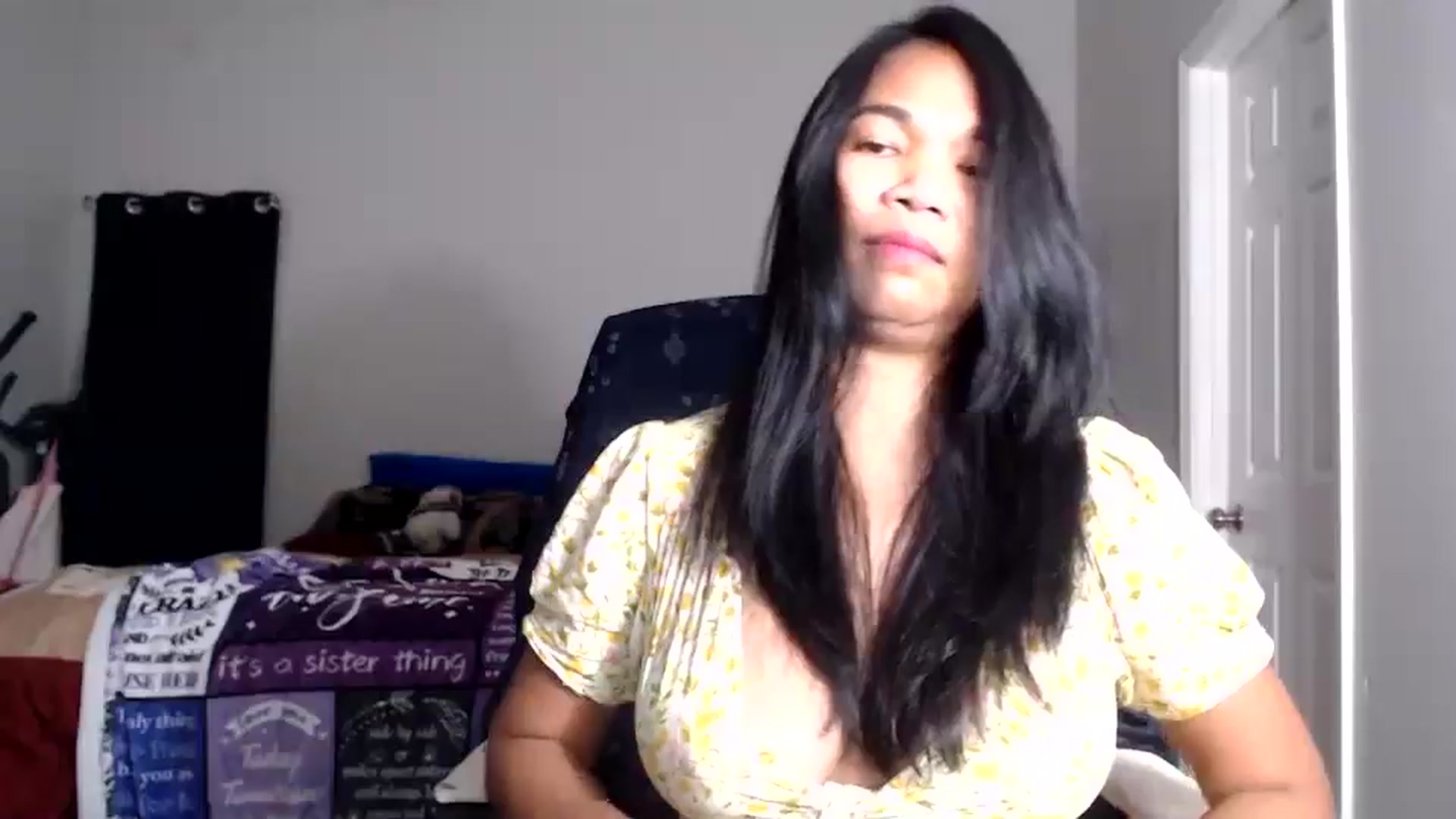 Gallery image thumbnail from Littlekai2025's myfreecams stream on, 11/28/2025, 05:38 image 15 of 20