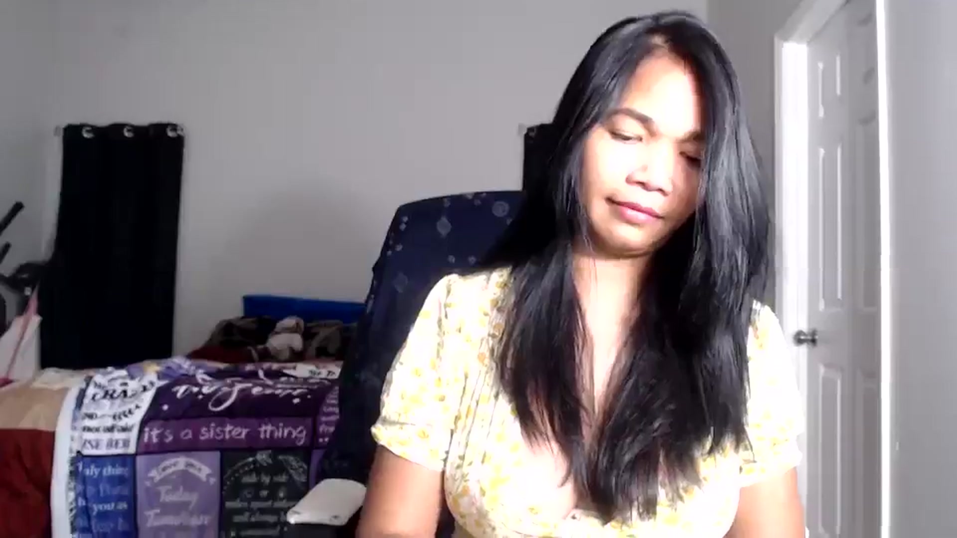 Gallery image thumbnail from Littlekai2025's myfreecams stream on, 11/28/2025, 05:38 image 13 of 20