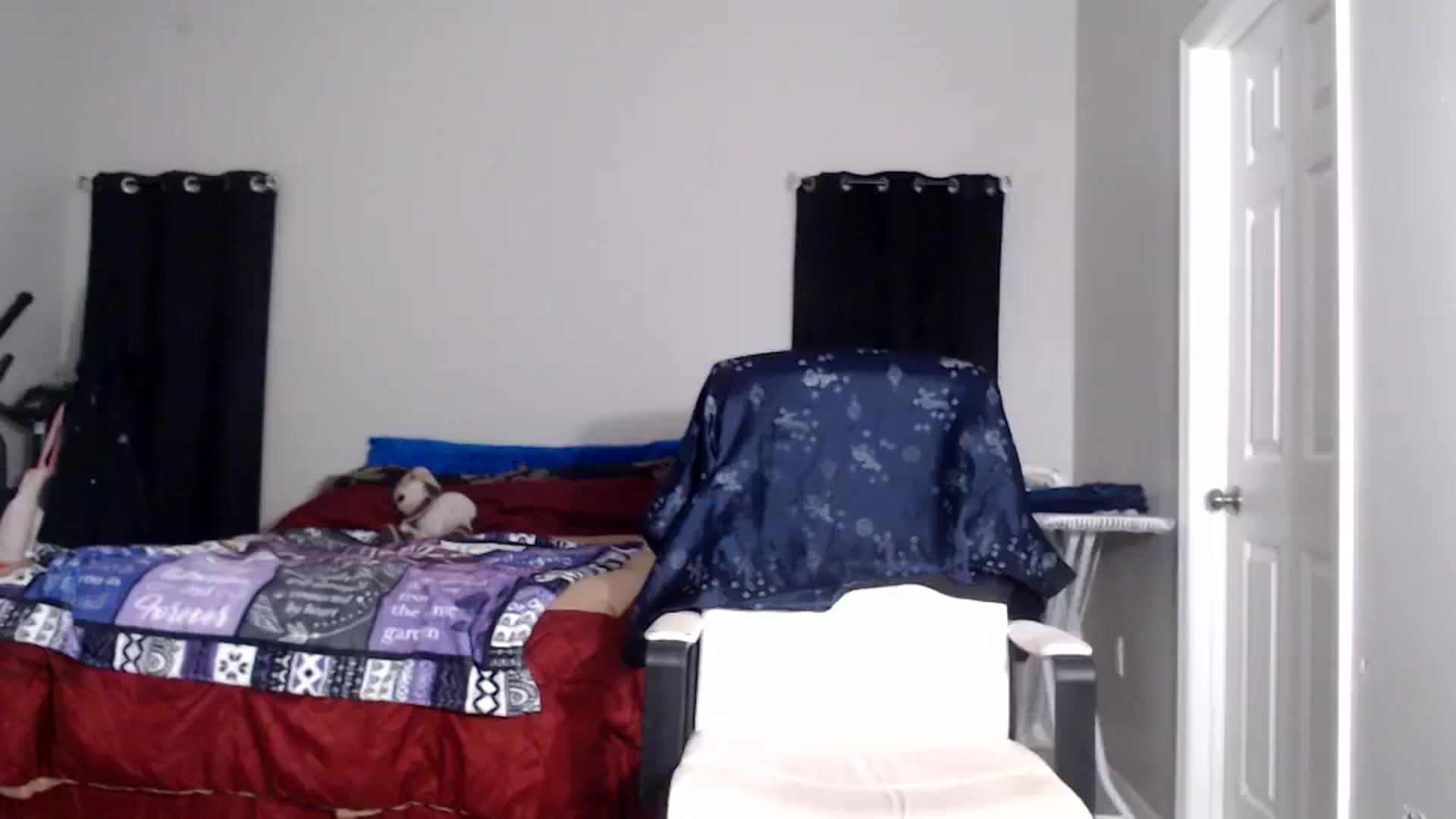 Gallery image thumbnail from Littlekai2025's myfreecams stream on, 11/29/2025, 01:31 image 7 of 20