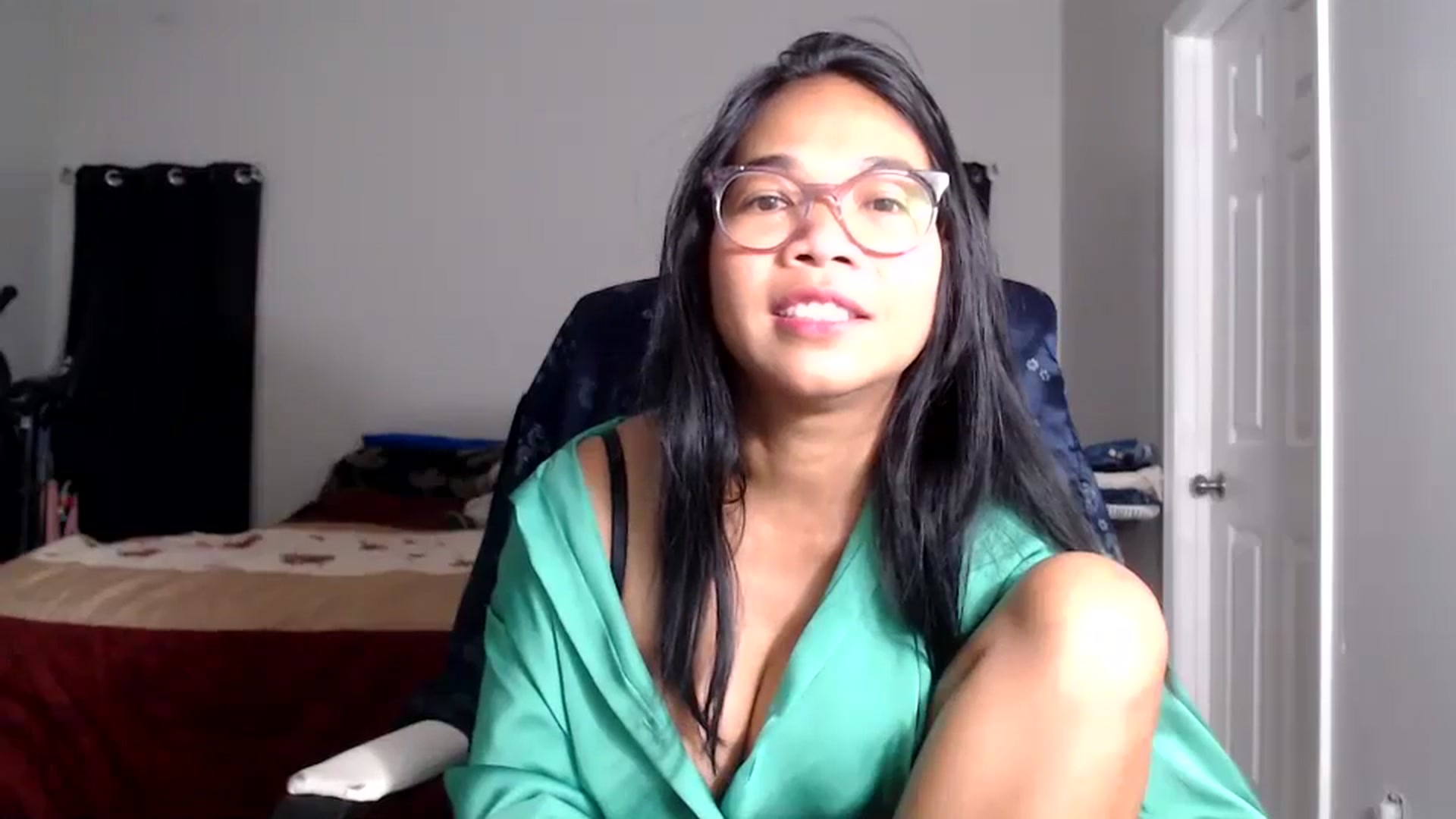 Gallery image thumbnail from Littlekai2025's myfreecams stream on, 12/01/2025, 02:09 image 10 of 20