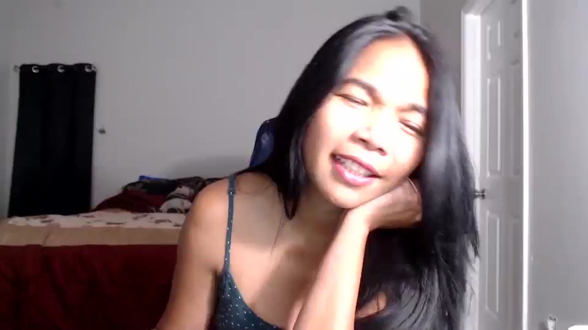 Gallery image thumbnail from Littlekai2025's myfreecams stream on, 12/02/2025, 04:57 image 12 of 20