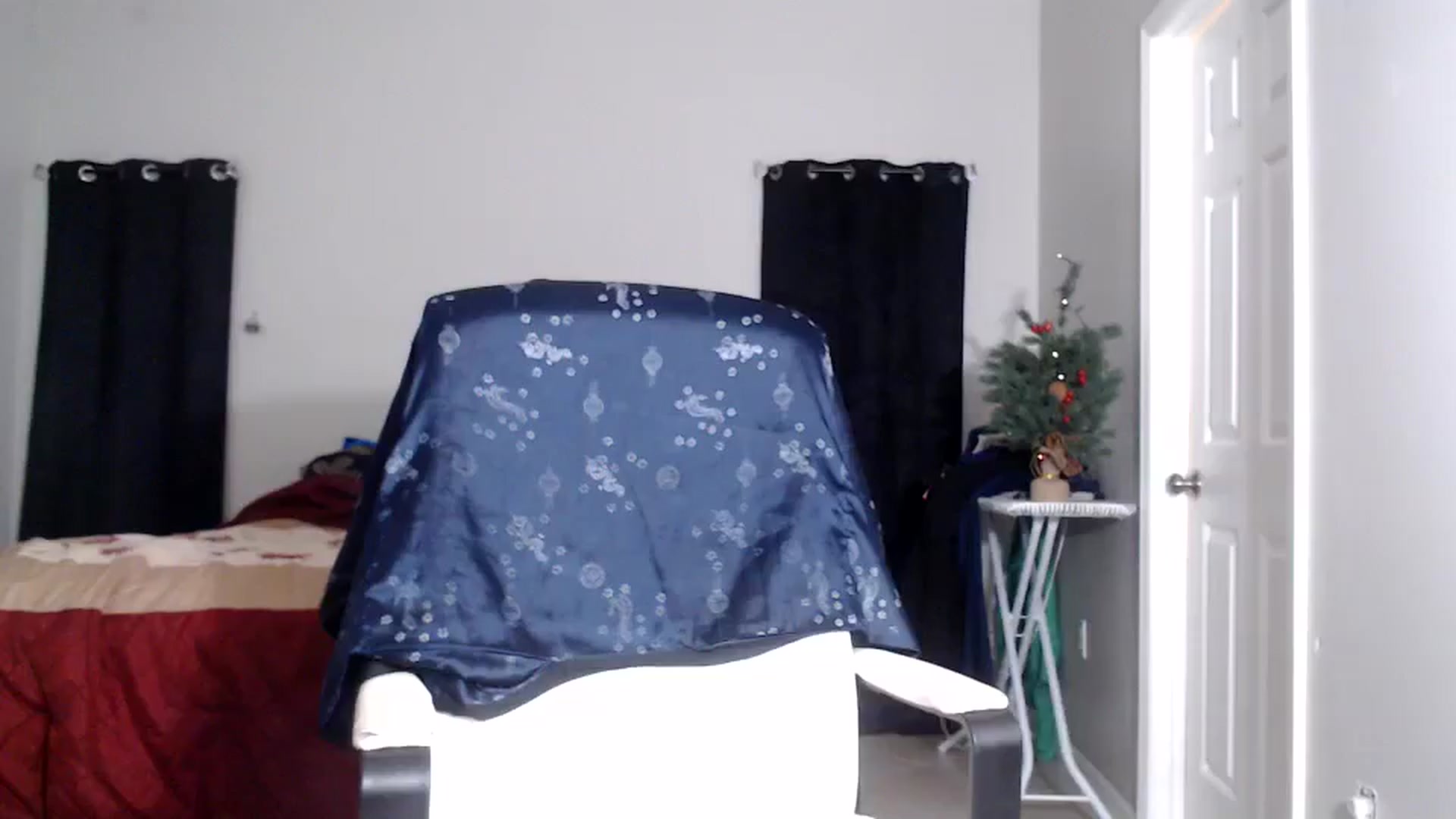 Gallery image thumbnail from Littlekai2025's myfreecams stream on, 12/02/2025, 04:57 image 6 of 20