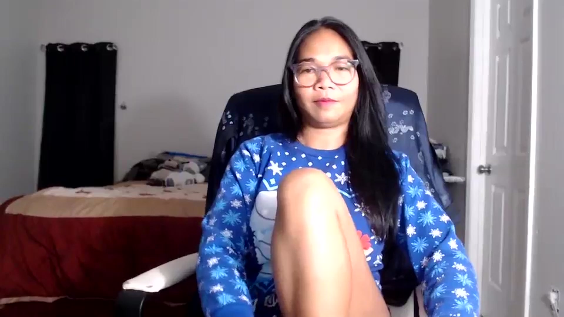 Gallery image thumbnail from Littlekai2025's myfreecams stream on, 12/04/2025, 02:29 image 19 of 20
