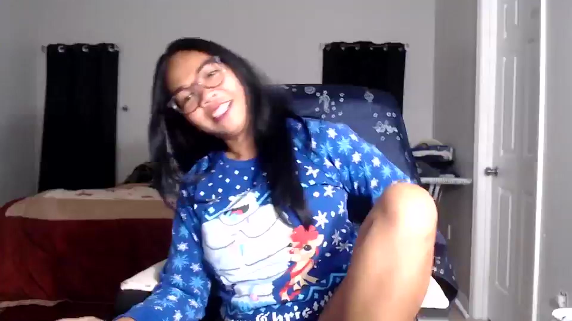 Gallery image thumbnail from Littlekai2025's myfreecams stream on, 12/04/2025, 02:29 image 15 of 20
