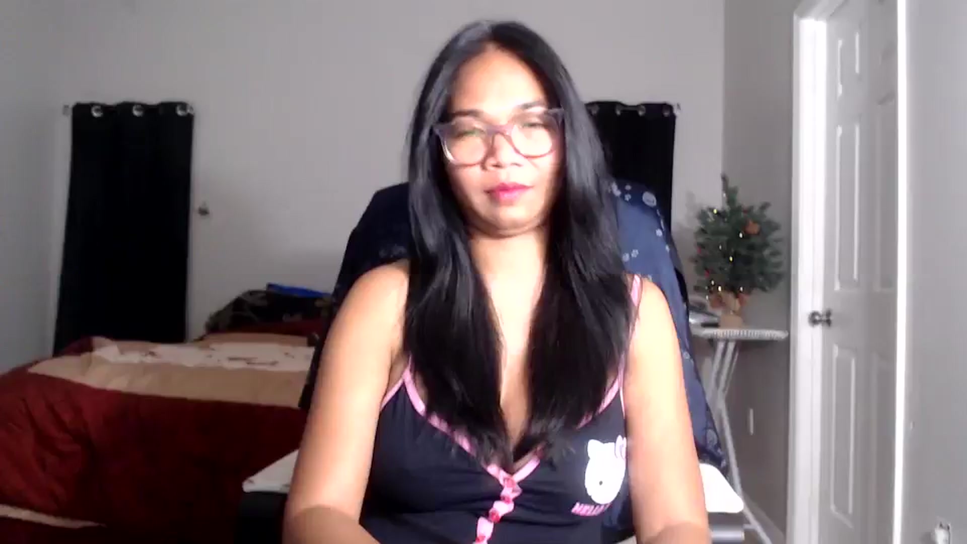 Gallery image thumbnail from Littlekai2025's myfreecams stream on, 12/05/2025, 04:37 image 1 of 20