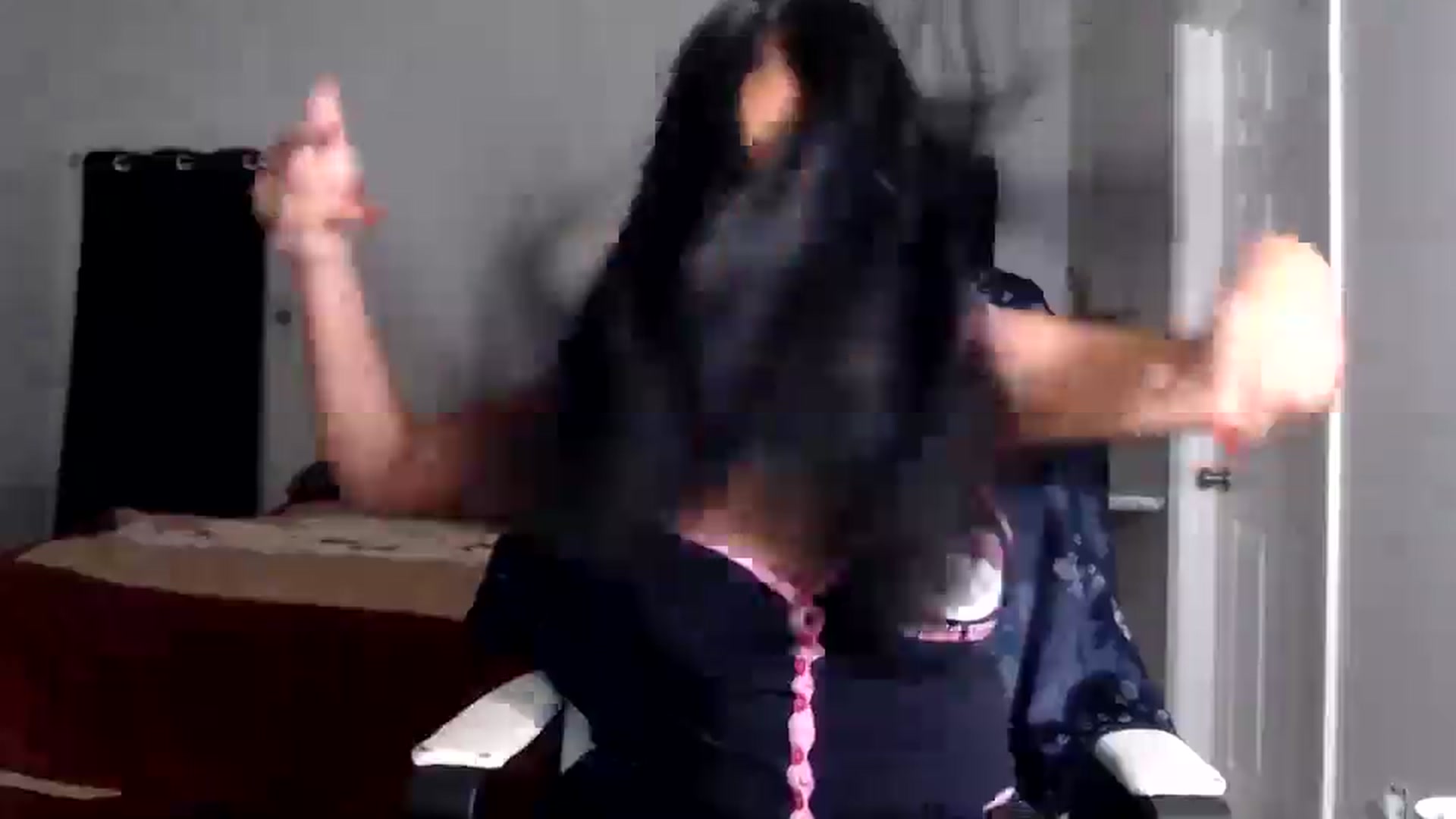 Gallery image thumbnail from Littlekai2025's myfreecams stream on, 12/05/2025, 04:37 image 11 of 20