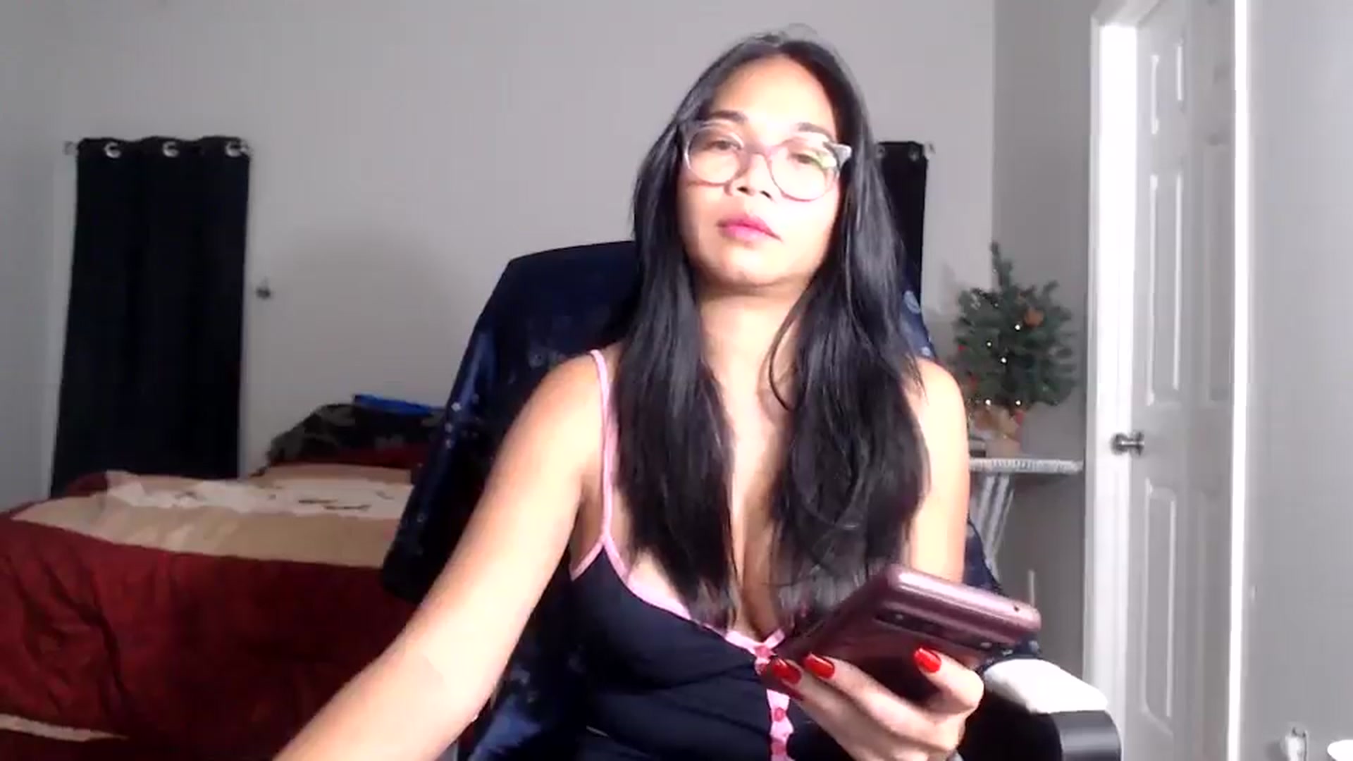 Gallery image thumbnail from Littlekai2025's myfreecams stream on, 12/05/2025, 04:37 image 6 of 20