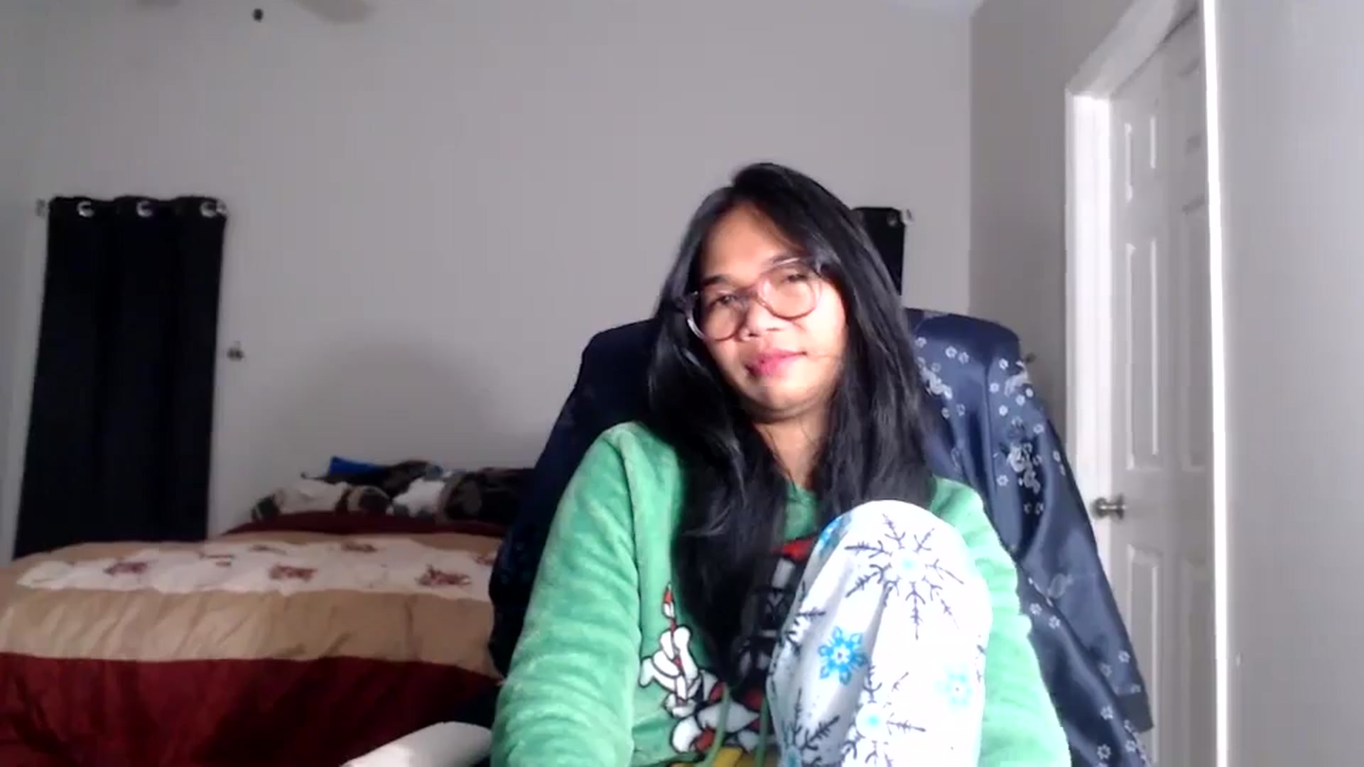 Gallery image thumbnail from Littlekai2025's myfreecams stream on, 12/08/2025, 24:00 image 7 of 20