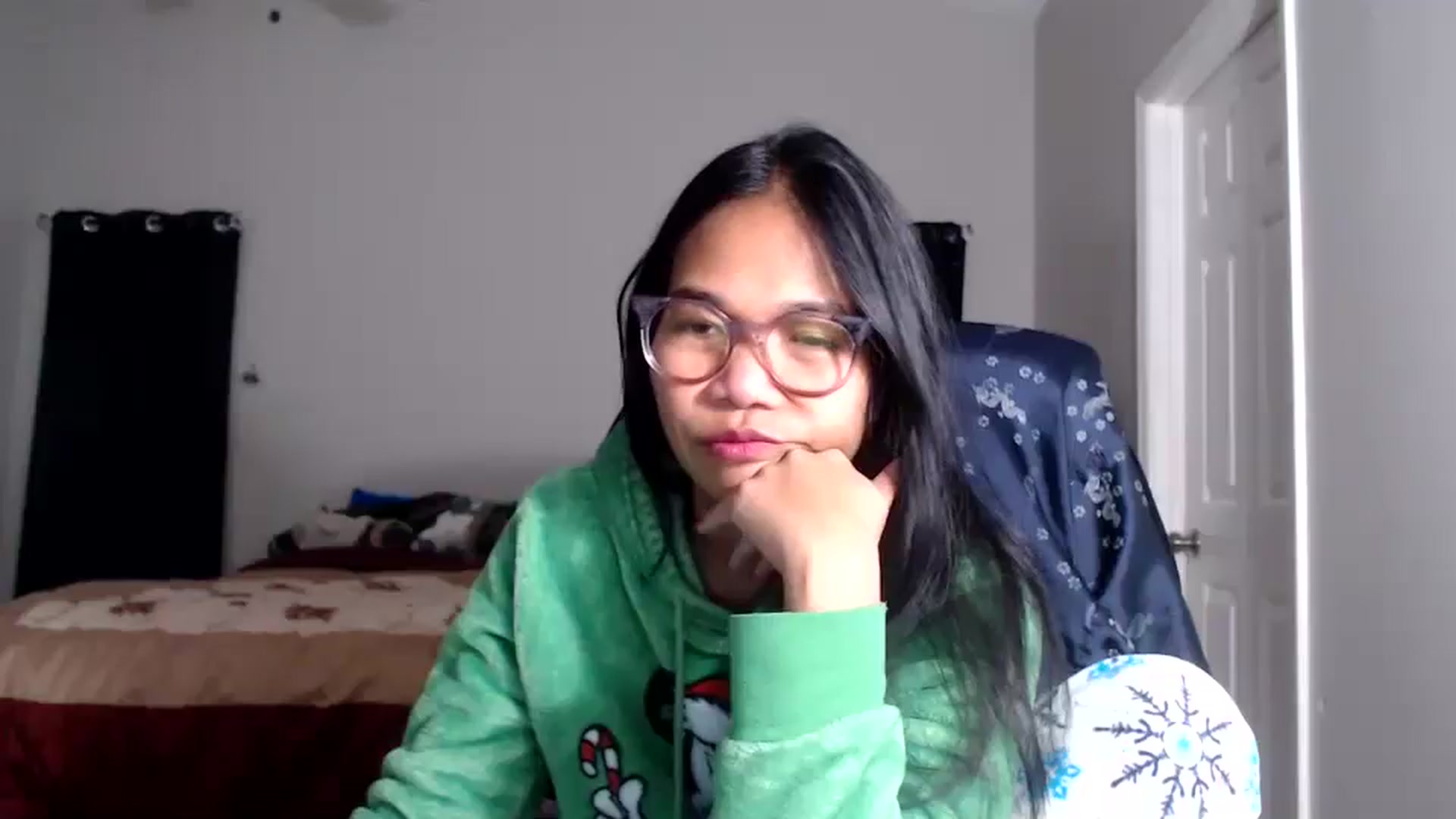 Gallery image thumbnail from Littlekai2025's myfreecams stream on, 12/08/2025, 24:00 image 9 of 20
