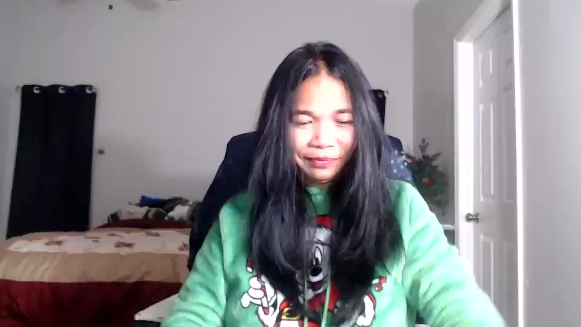 Gallery image thumbnail from Littlekai2025's myfreecams stream on, 12/08/2025, 24:00 image 1 of 20