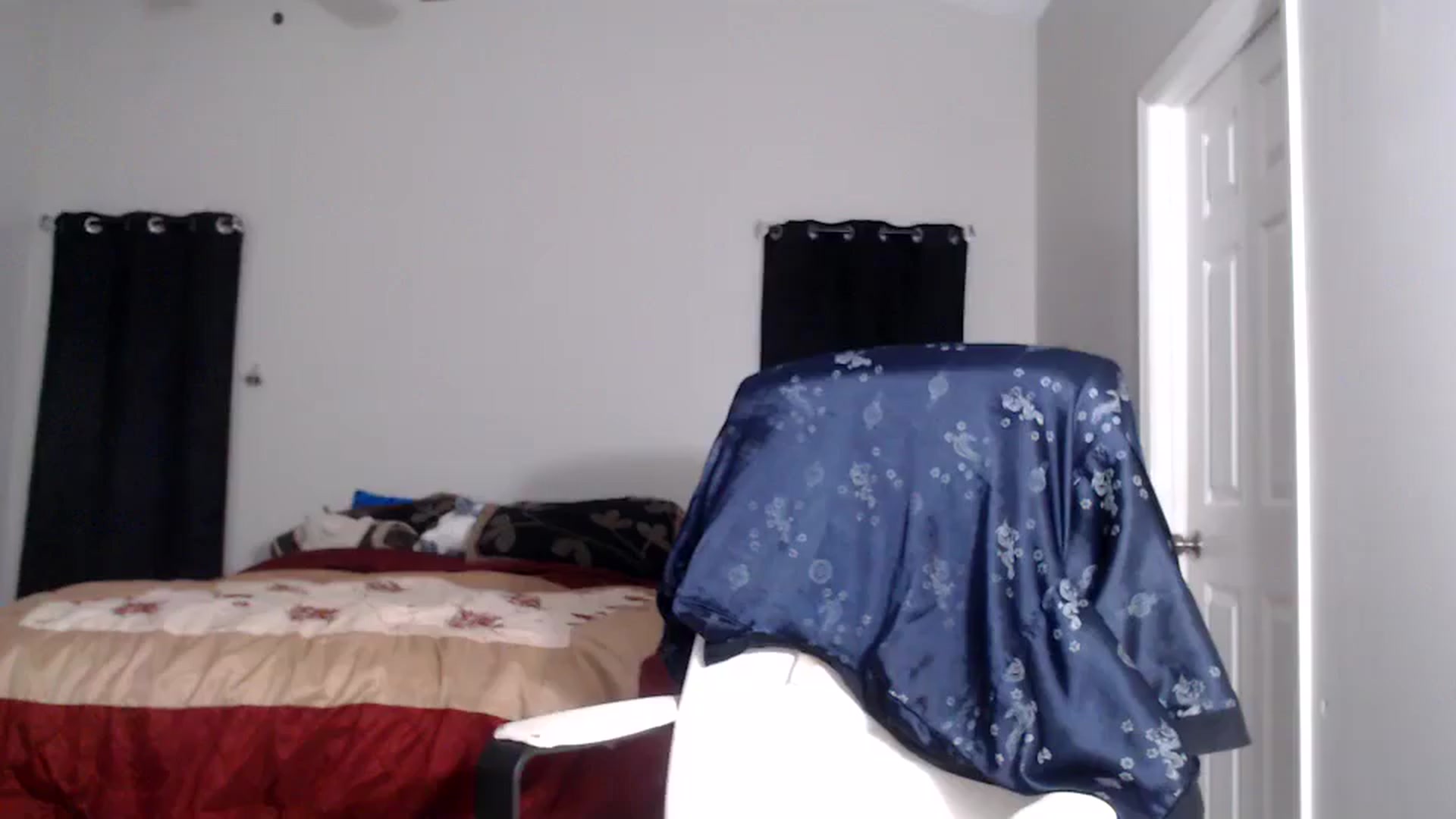 Gallery image thumbnail from Littlekai2025's myfreecams stream on, 12/08/2025, 24:00 image 2 of 20