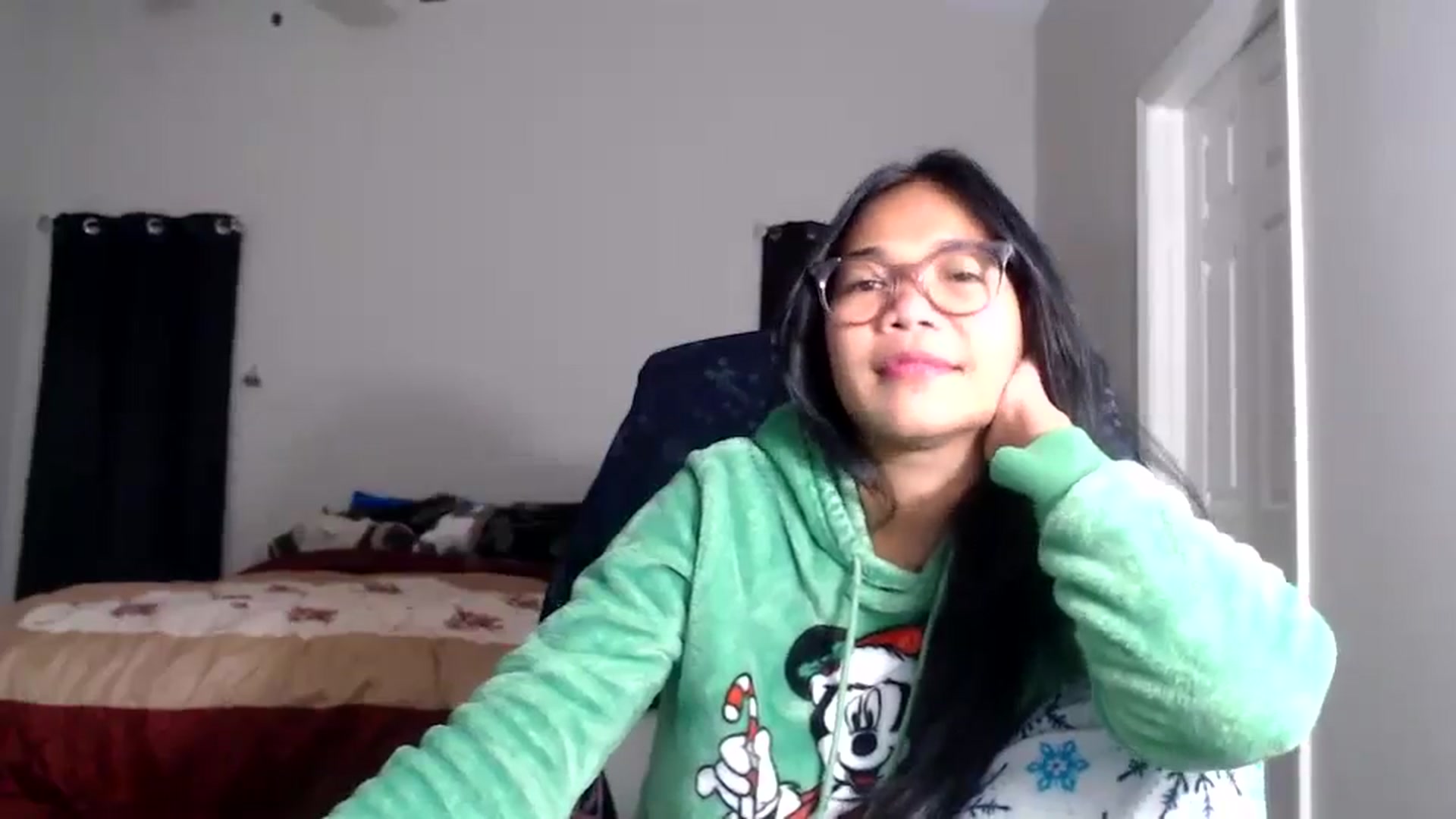 Gallery image thumbnail from Littlekai2025's myfreecams stream on, 12/08/2025, 24:00 image 10 of 20