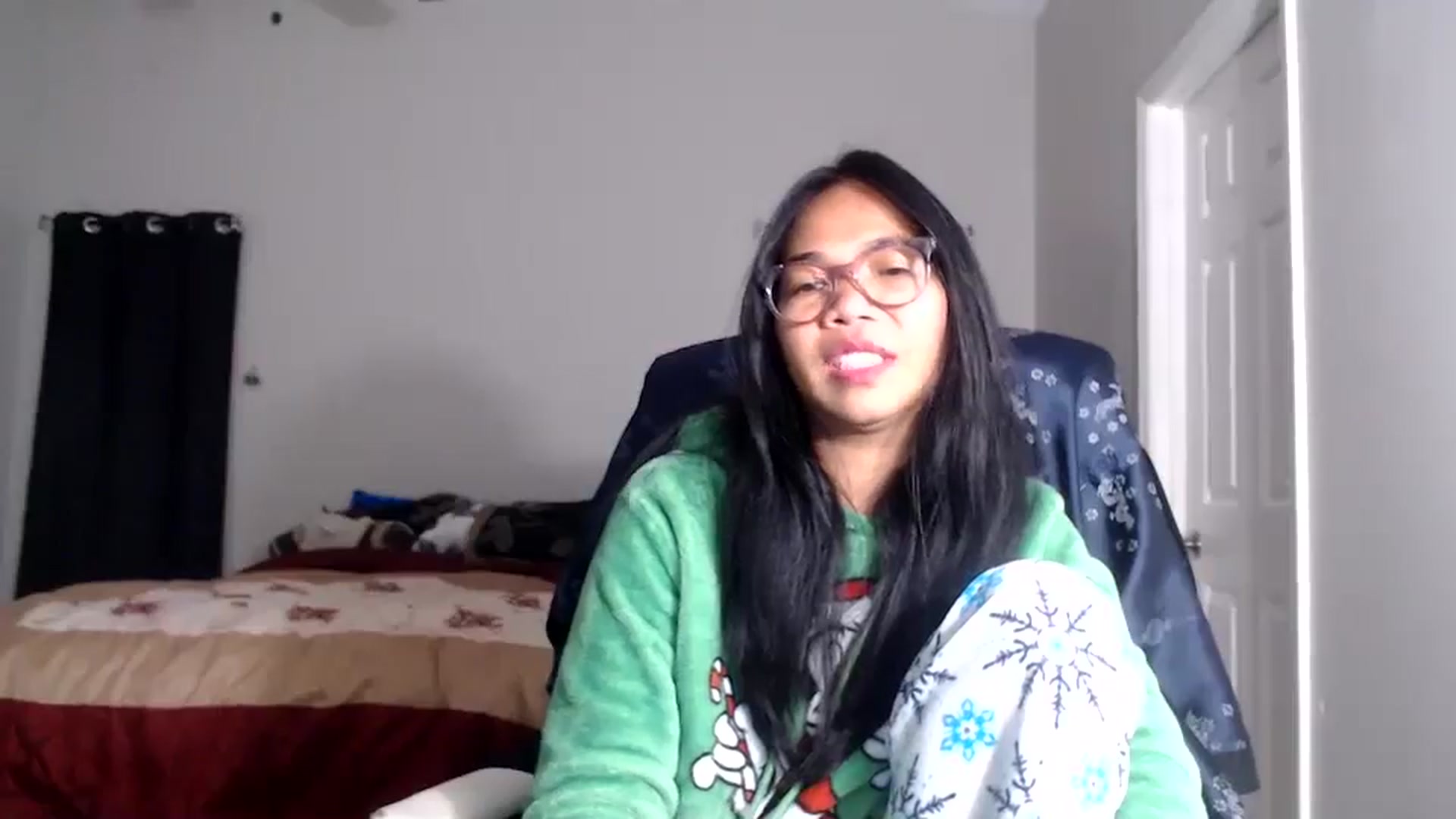 Gallery image thumbnail from Littlekai2025's myfreecams stream on, 12/08/2025, 24:00 image 5 of 20