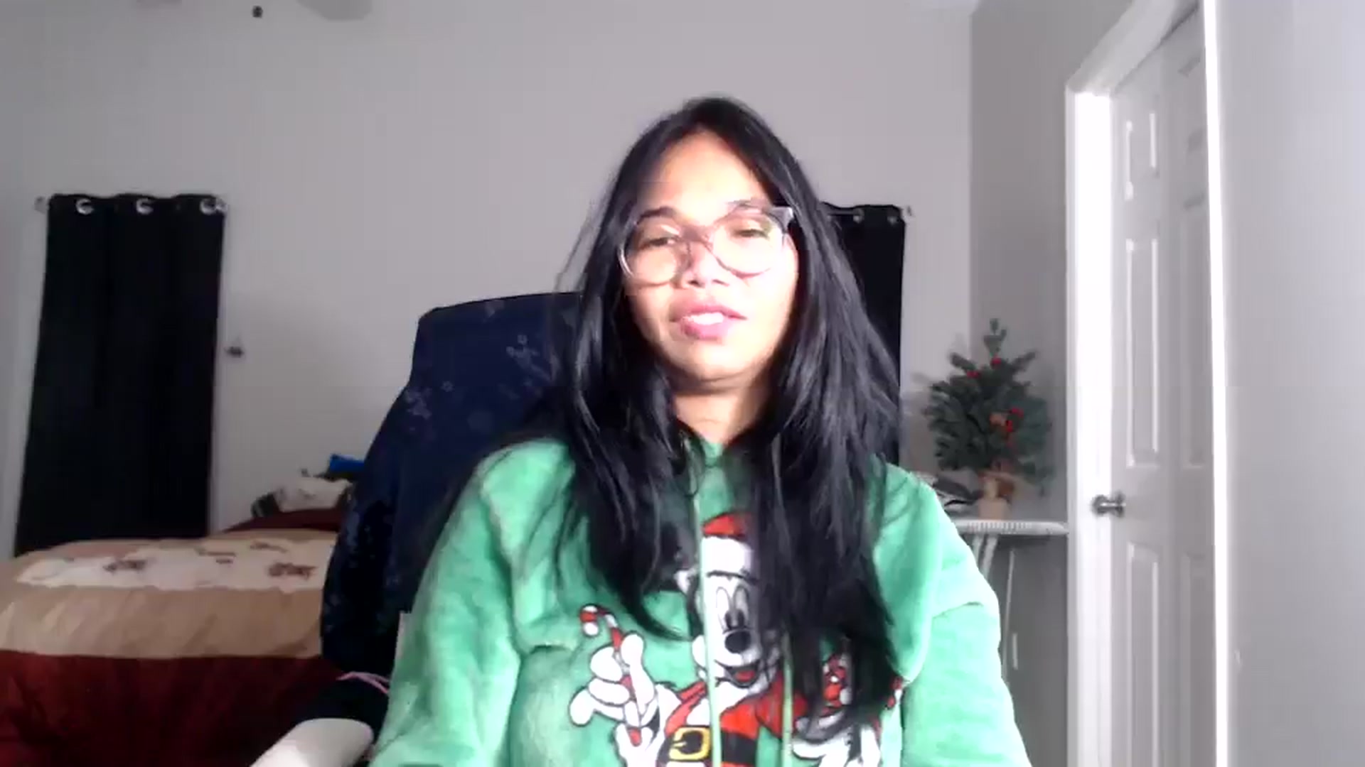 Gallery image thumbnail from Littlekai2025's myfreecams stream on, 12/08/2025, 24:28 image 4 of 20