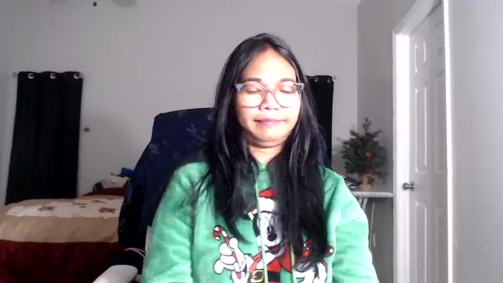 Gallery image thumbnail from Littlekai2025's myfreecams stream on, 12/08/2025, 24:28 image 3 of 20