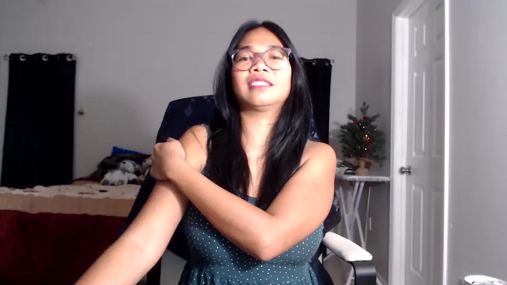 Gallery image thumbnail from Littlekai2025's myfreecams stream on, 12/09/2025, 24:32 image 6 of 20