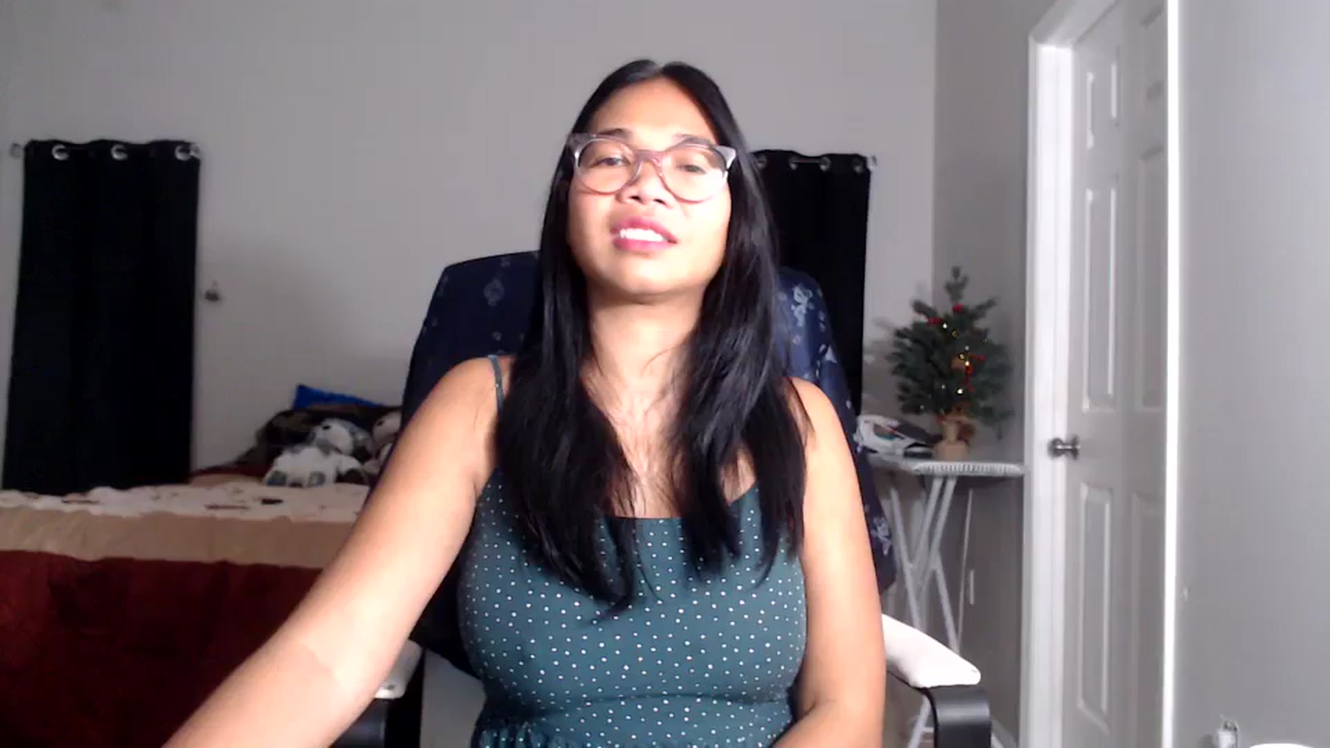 Gallery image thumbnail from Littlekai2025's myfreecams stream on, 12/09/2025, 24:32 image 11 of 20