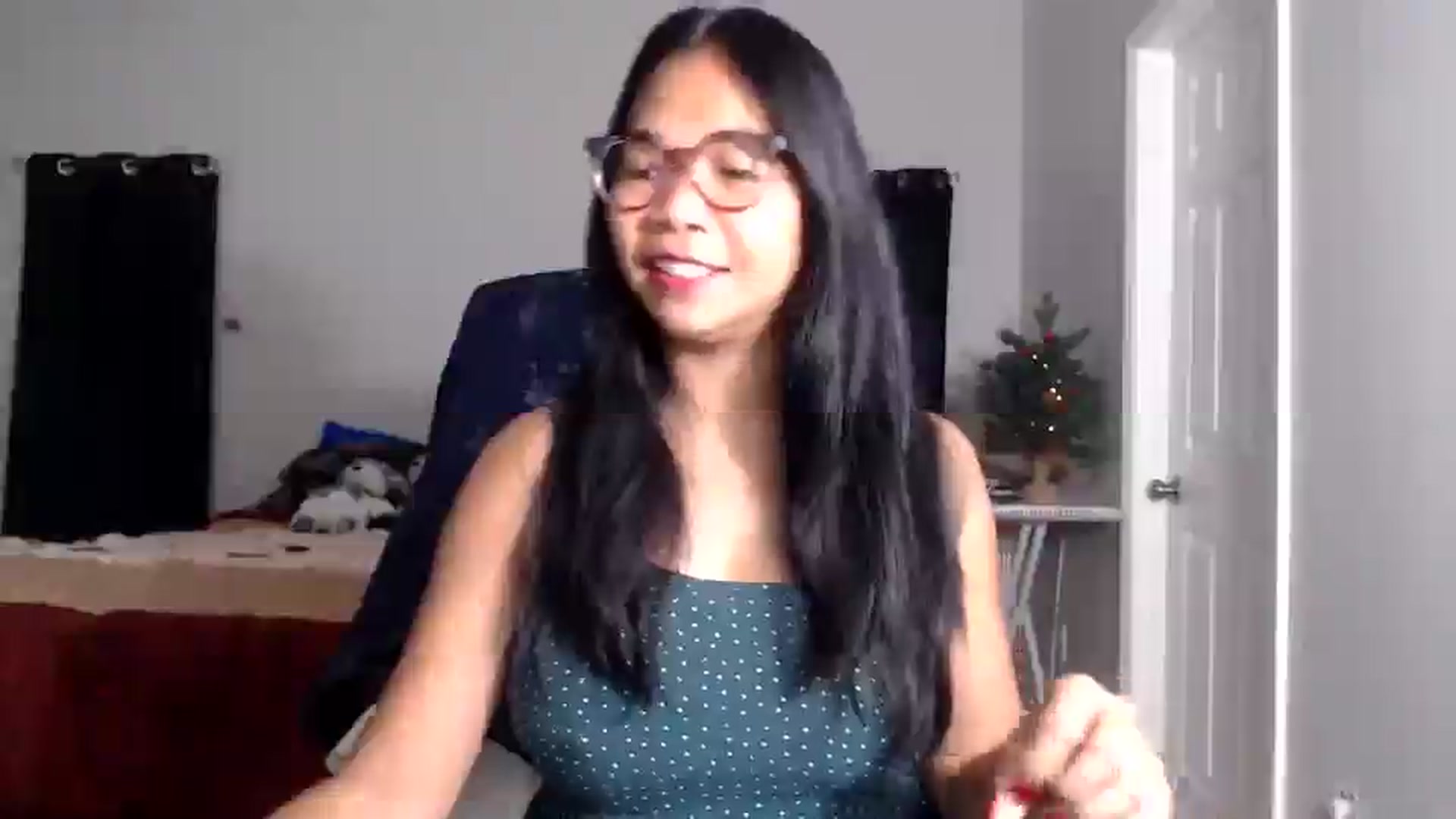 Gallery image thumbnail from Littlekai2025's myfreecams stream on, 12/09/2025, 24:32 image 16 of 20