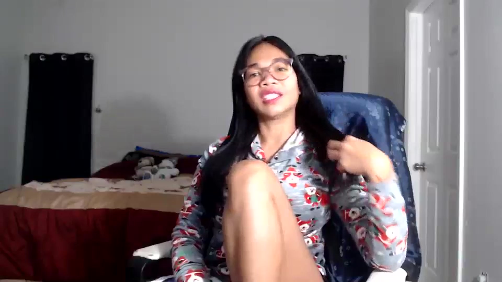 Gallery image thumbnail from Littlekai2025's myfreecams stream on, 12/10/2025, 02:51 image 4 of 20