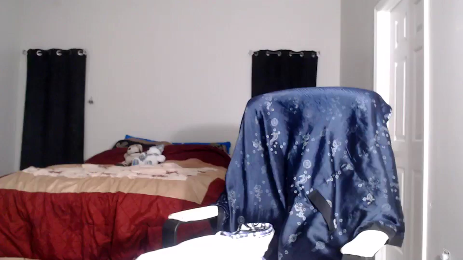 Gallery image thumbnail from Littlekai2025's myfreecams stream on, 12/10/2025, 02:51 image 12 of 20