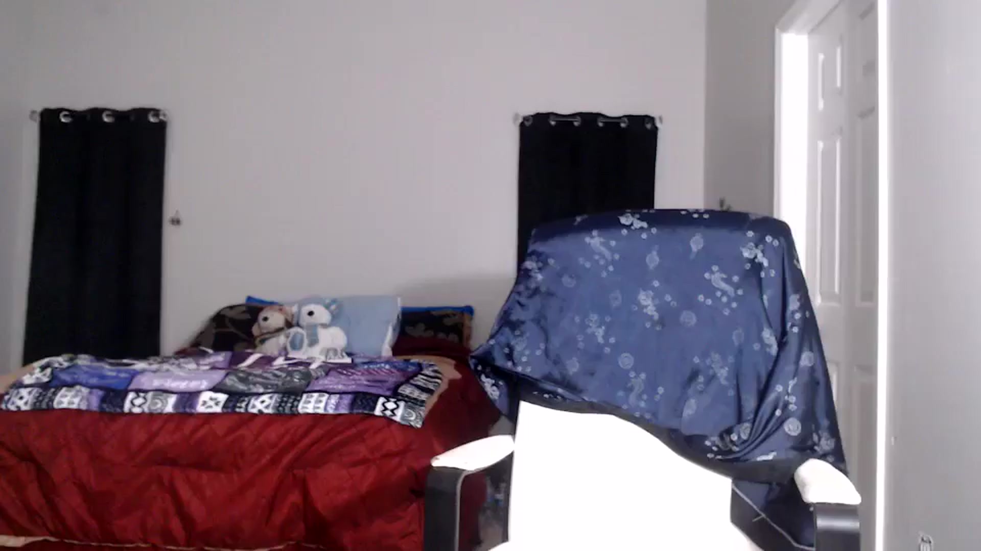 Gallery image thumbnail from Littlekai2025's myfreecams stream on, 12/11/2025, 01:36 image 9 of 20