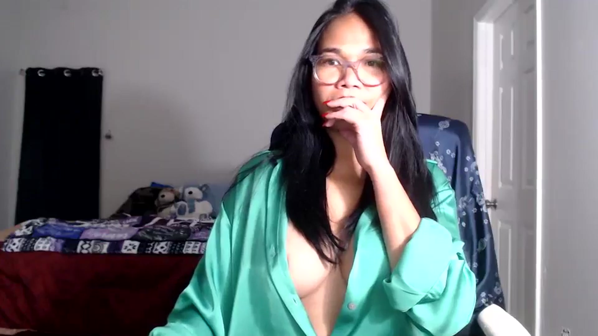 Gallery image thumbnail from Littlekai2025's myfreecams stream on, 12/11/2025, 04:50 image 6 of 20