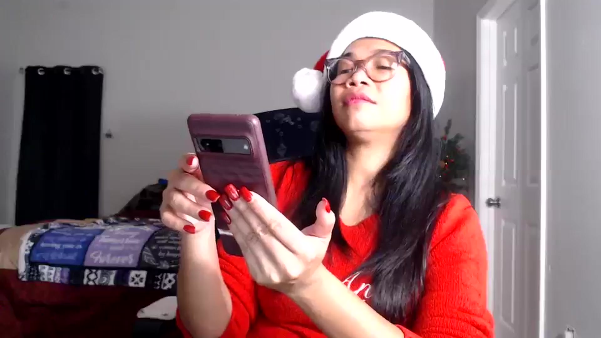 Gallery image thumbnail from Littlekai2025's myfreecams stream on, 12/15/2025, 03:21 image 11 of 20