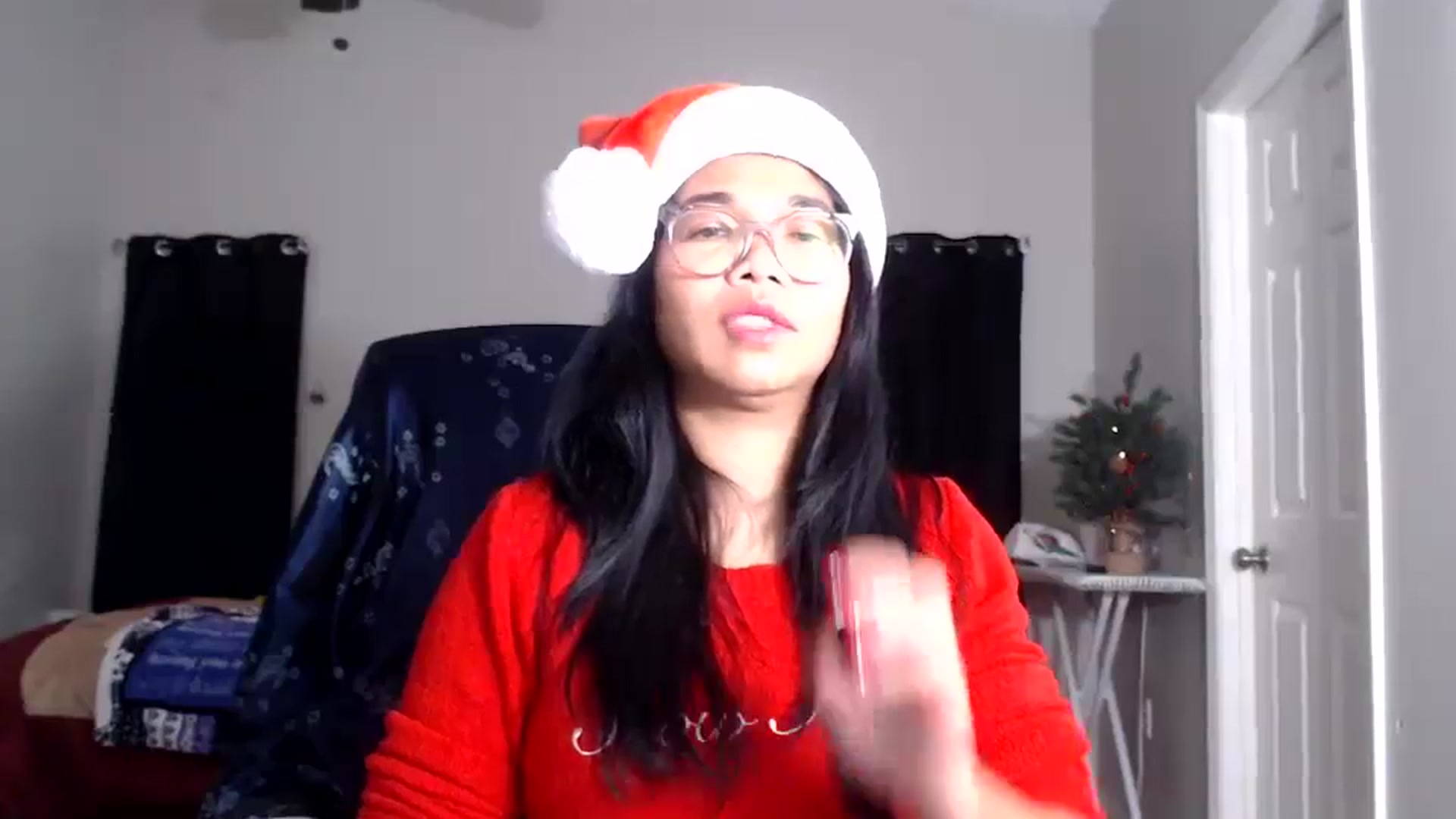Gallery image thumbnail from Littlekai2025's myfreecams stream on, 12/15/2025, 03:21 image 17 of 20