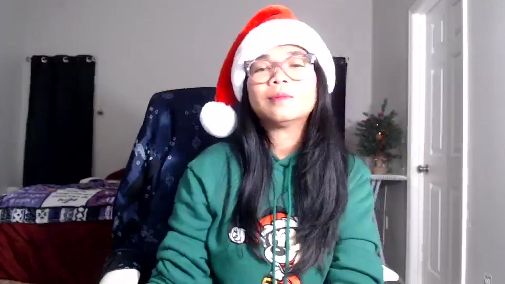Gallery image thumbnail from Littlekai2025's myfreecams stream on, 12/16/2025, 05:19 image 17 of 20
