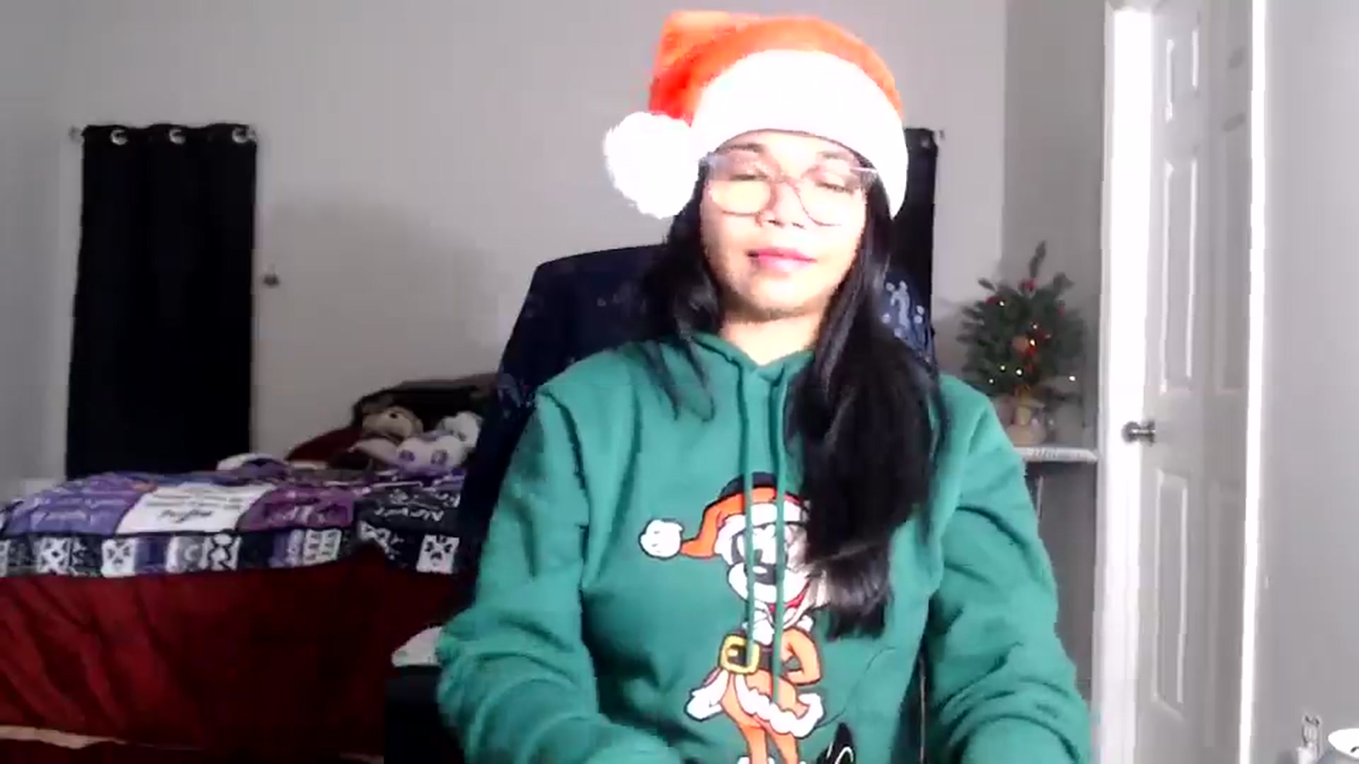 Gallery image thumbnail from Littlekai2025's myfreecams stream on, 12/16/2025, 05:19 image 6 of 20