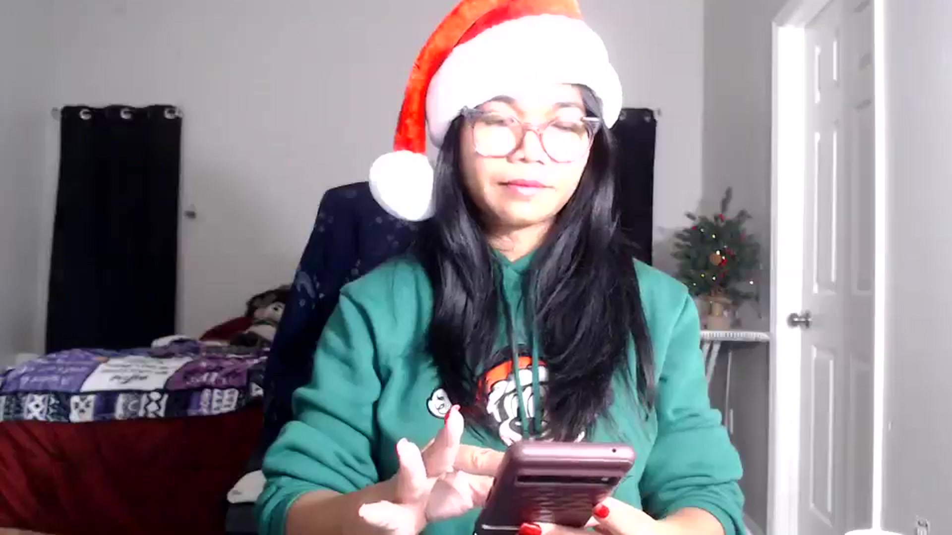 Gallery image thumbnail from Littlekai2025's myfreecams stream on, 12/16/2025, 05:19 image 15 of 20