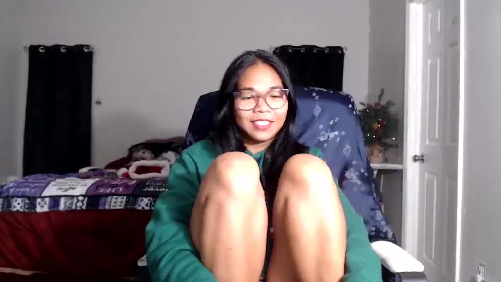 Gallery image thumbnail from Littlekai2025's myfreecams stream on, 12/16/2025, 05:19 image 4 of 20