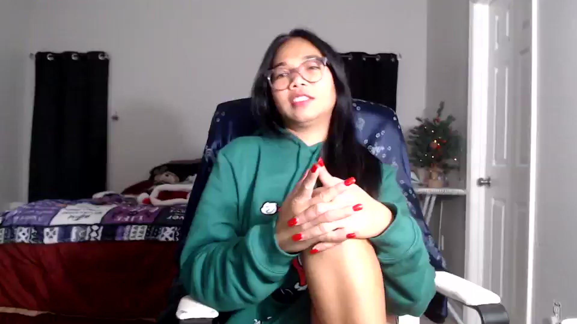 Gallery image thumbnail from Littlekai2025's myfreecams stream on, 12/16/2025, 05:19 image 2 of 20