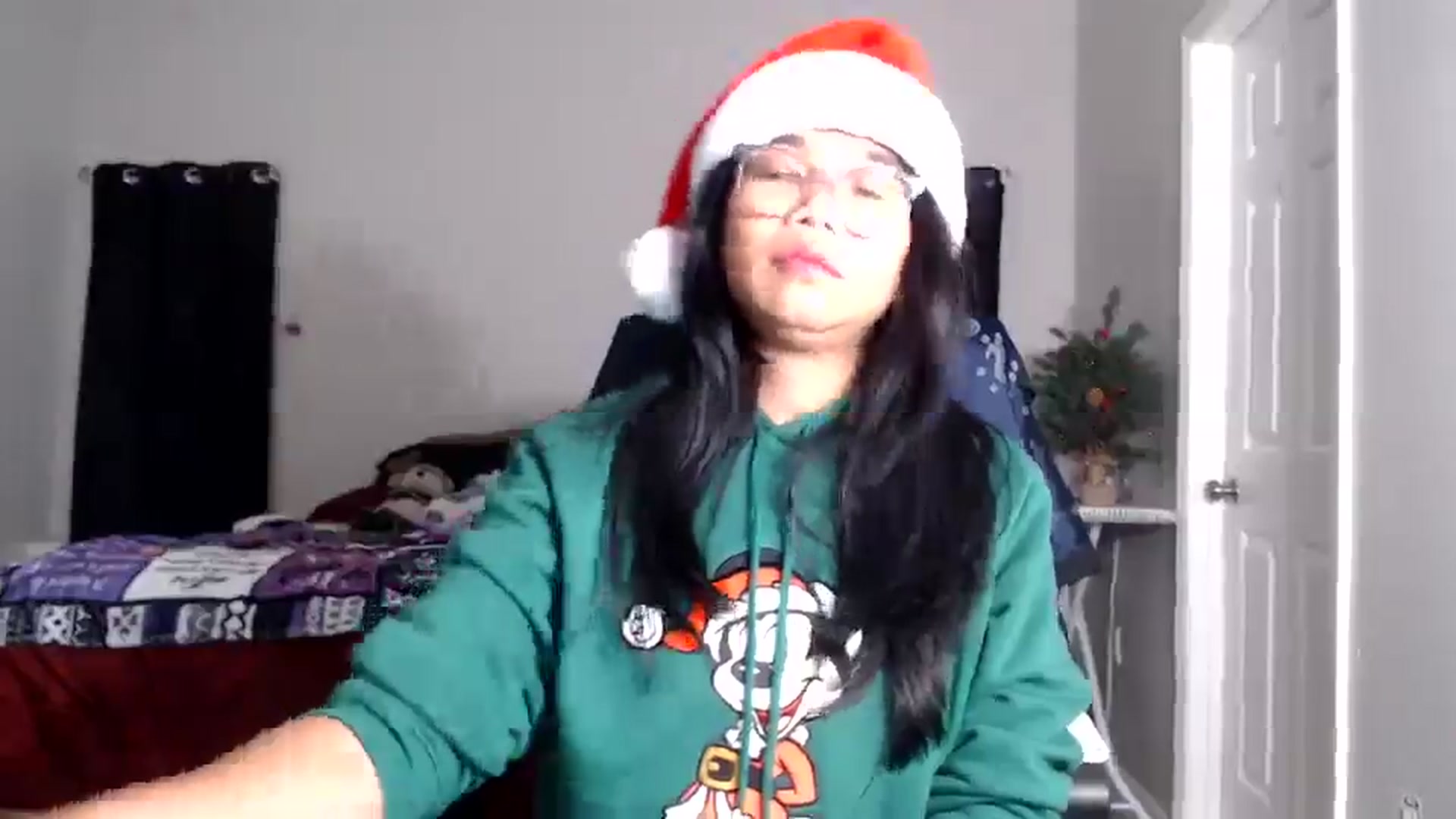 Gallery image thumbnail from Littlekai2025's myfreecams stream on, 12/16/2025, 05:19 image 10 of 20