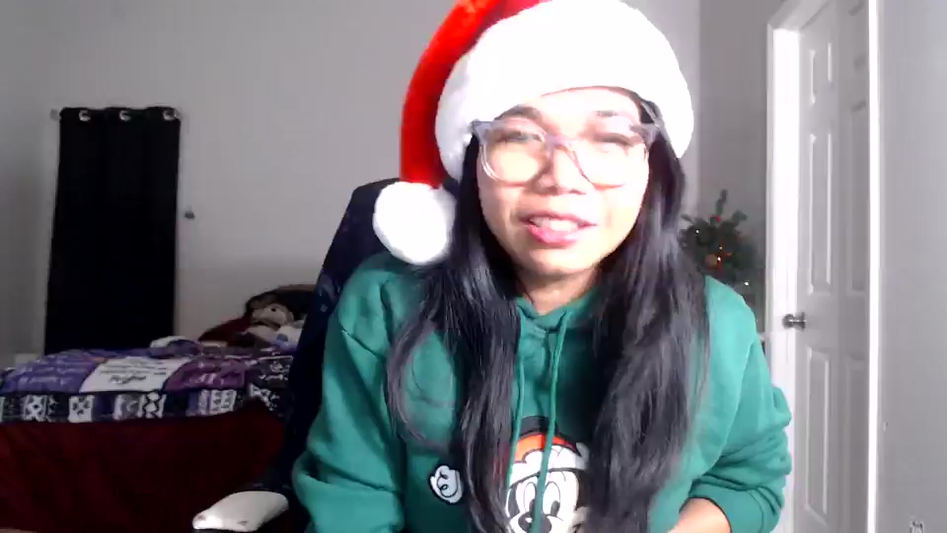 Gallery image thumbnail from Littlekai2025's myfreecams stream on, 12/16/2025, 05:19 image 19 of 20