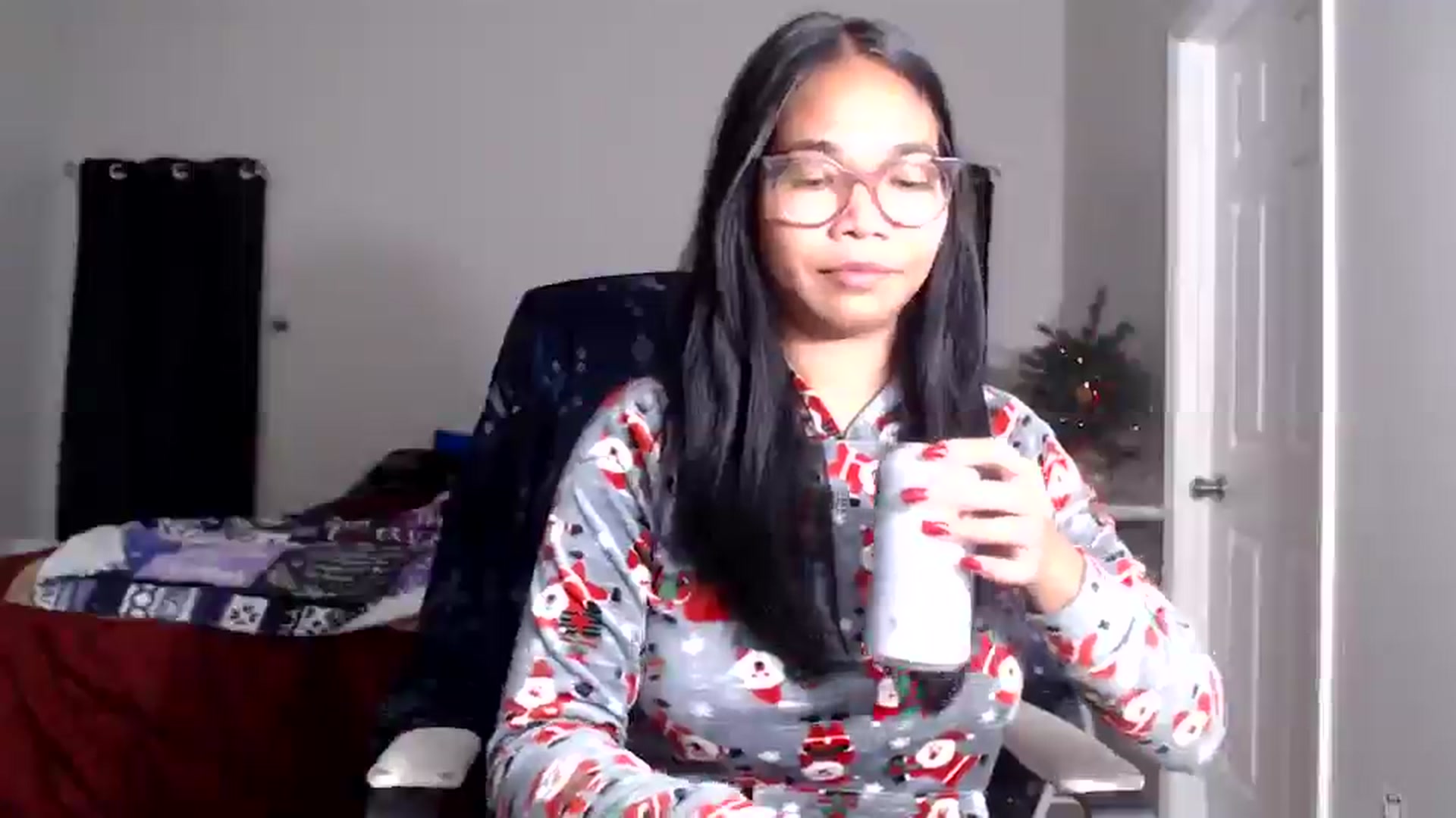 Gallery image thumbnail from Littlekai2025's myfreecams stream on, 12/17/2025, 04:13 image 15 of 20