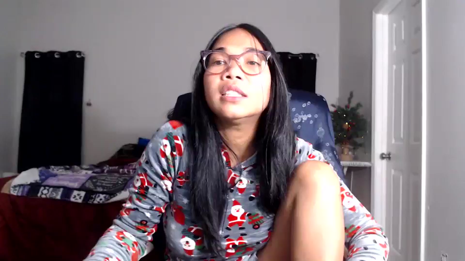 Gallery image thumbnail from Littlekai2025's myfreecams stream on, 12/17/2025, 04:13 image 14 of 20