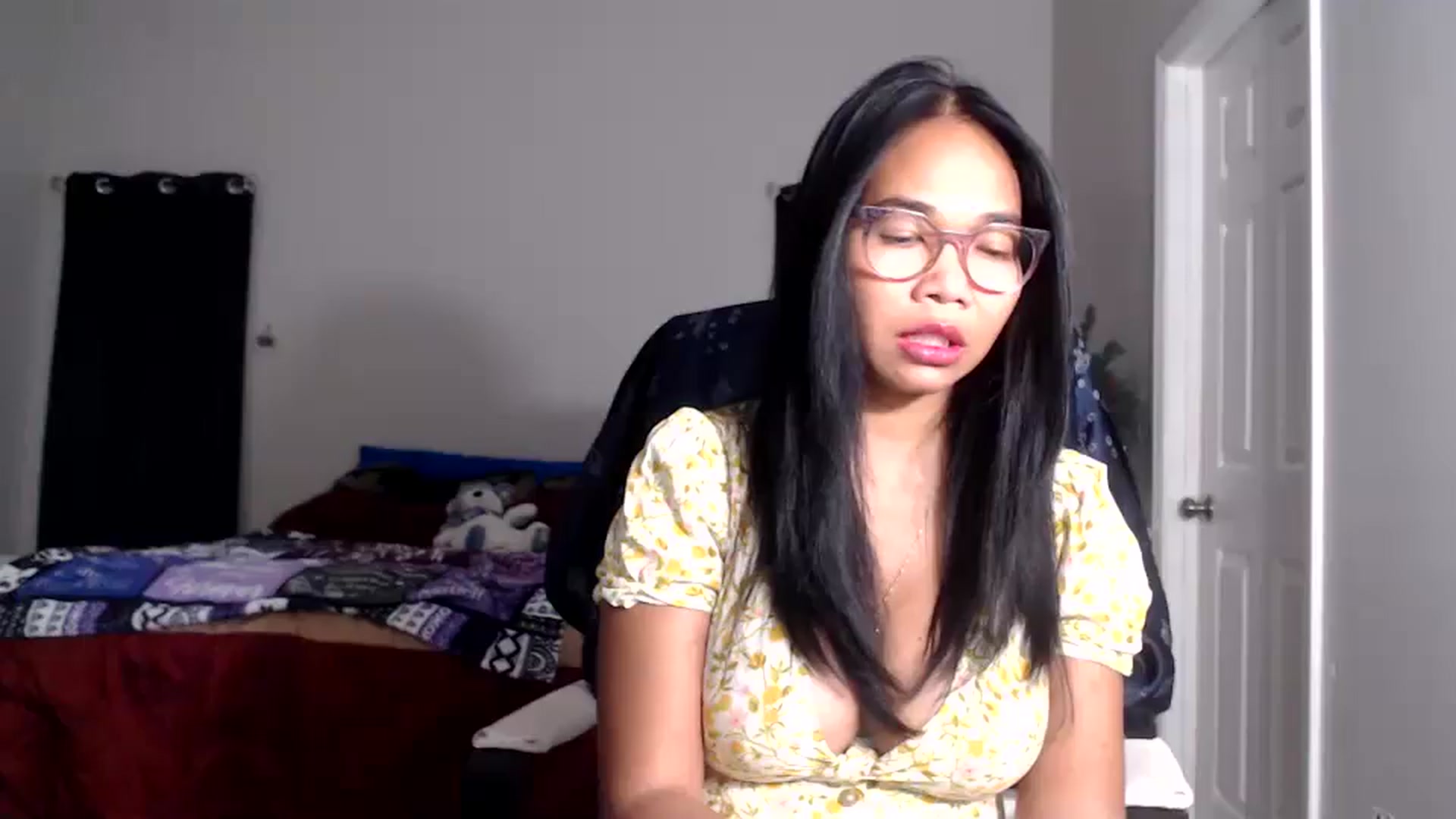 Gallery image thumbnail from Littlekai2025's myfreecams stream on, 12/18/2025, 01:37 image 12 of 20