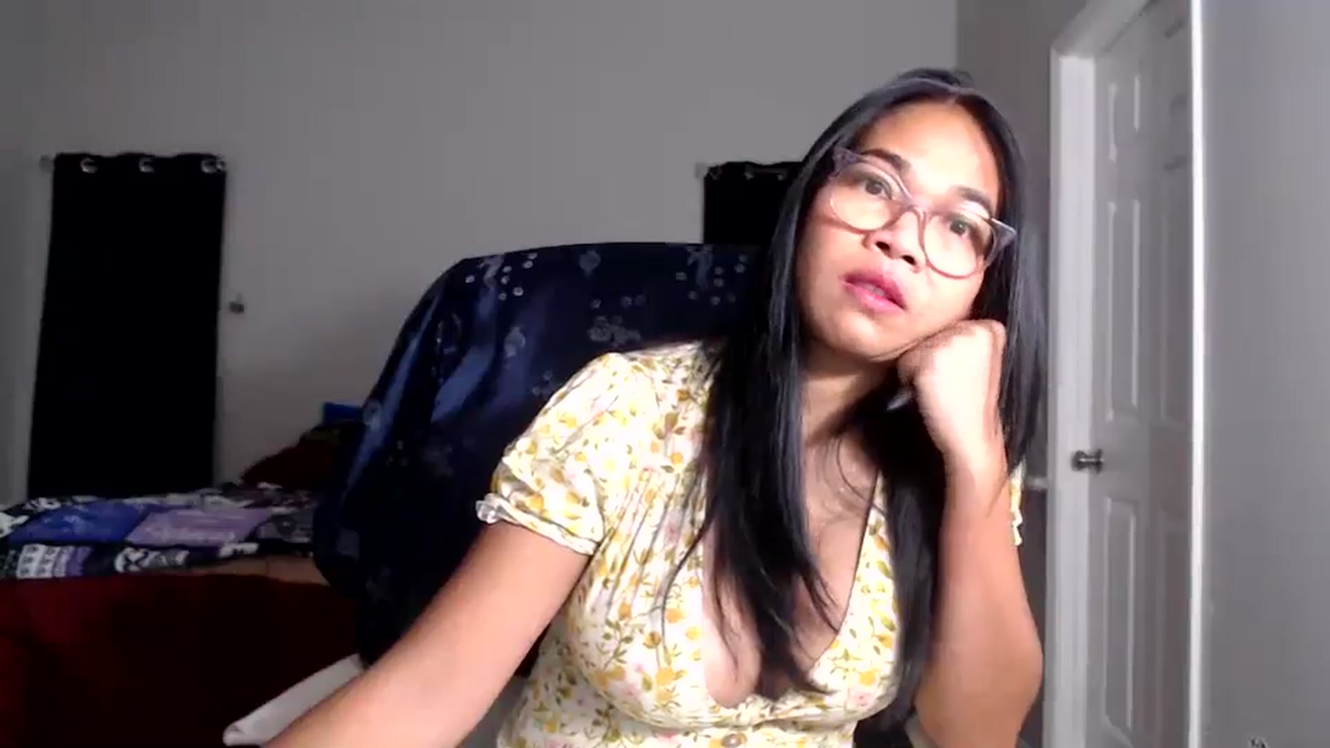 Gallery image thumbnail from Littlekai2025's myfreecams stream on, 12/18/2025, 01:37 image 18 of 20
