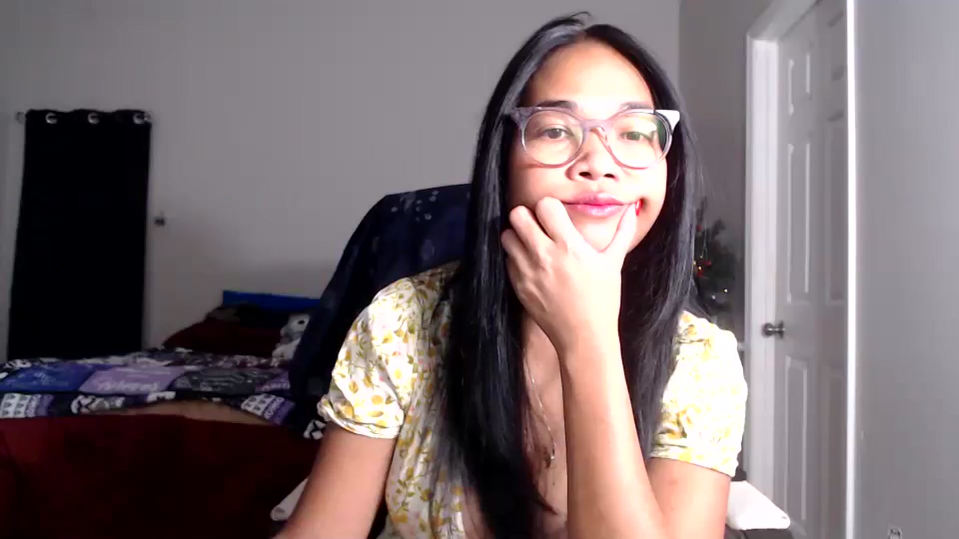 Gallery image thumbnail from Littlekai2025's myfreecams stream on, 12/18/2025, 01:37 image 1 of 20