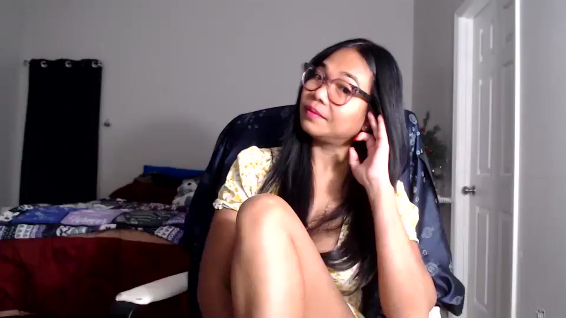 Gallery image thumbnail from Littlekai2025's myfreecams stream on, 12/18/2025, 04:26 image 1 of 20