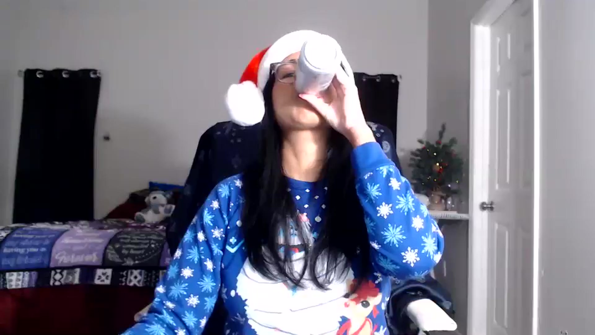 Gallery image thumbnail from Littlekai2025's myfreecams stream on, 12/19/2025, 03:08 image 5 of 20