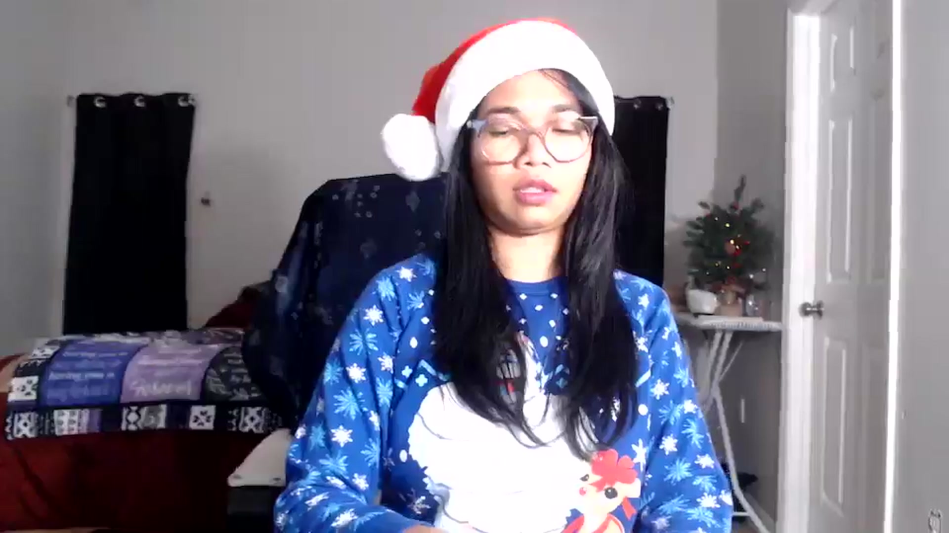 Gallery image thumbnail from Littlekai2025's myfreecams stream on, 12/19/2025, 03:08 image 11 of 20