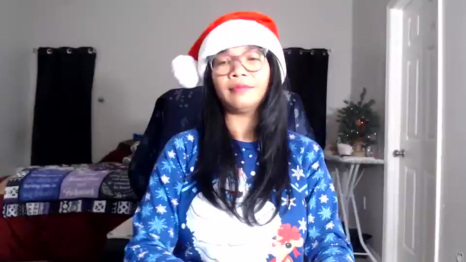 Gallery image thumbnail from Littlekai2025's myfreecams stream on, 12/19/2025, 03:08 image 9 of 20
